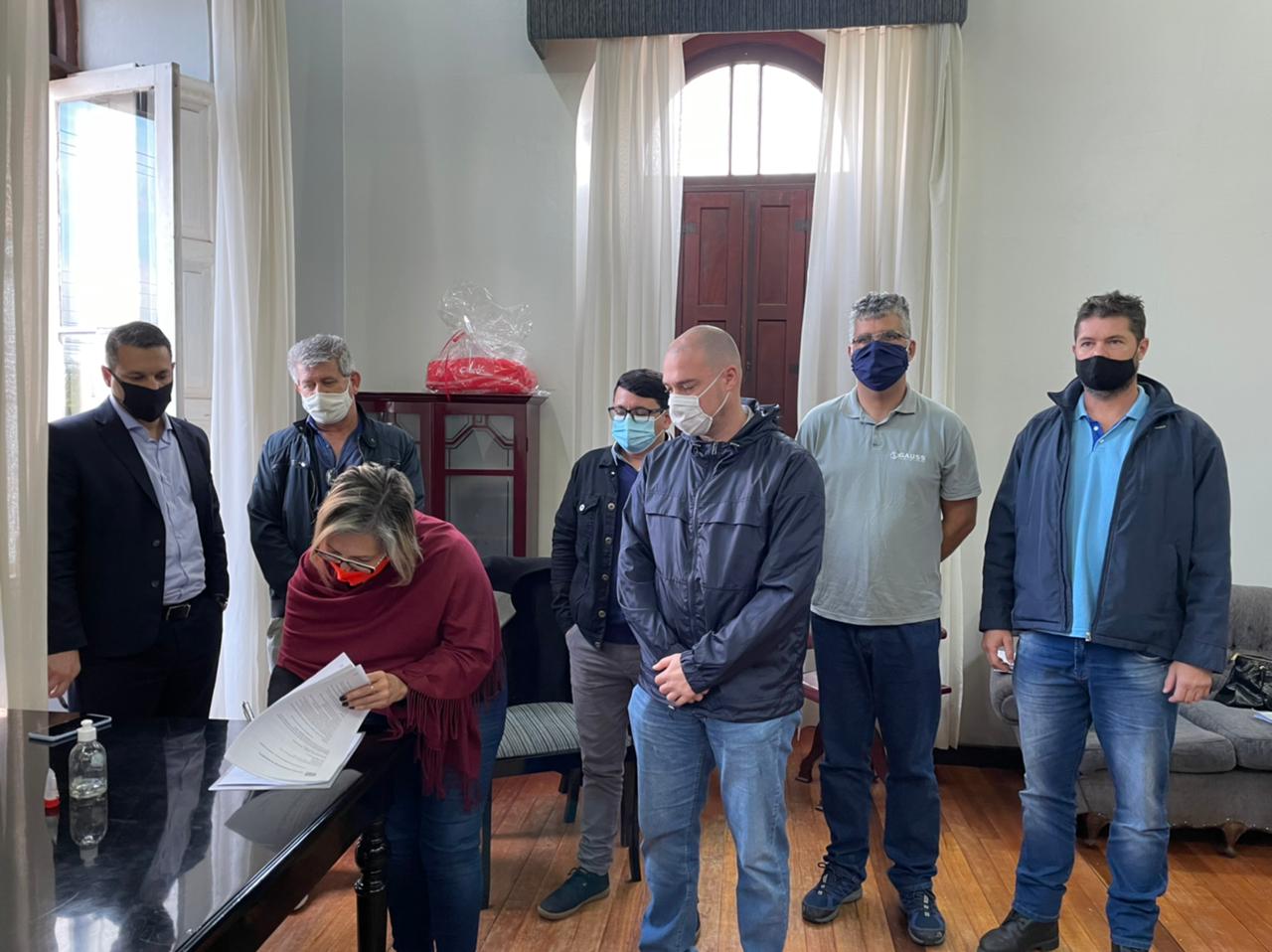 Acordo assinado entre prefeitura de Taquara e Corsan possibilitará a realização do mapeamento da rede pluvial do município