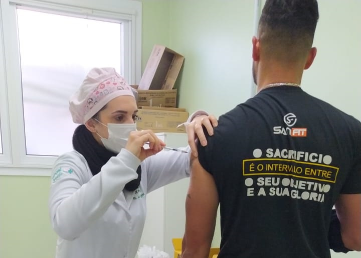 Vacinação contra o coronavírus em Parobé será ampliada para pessoas com 33 anos nesta quinta-feira (08)