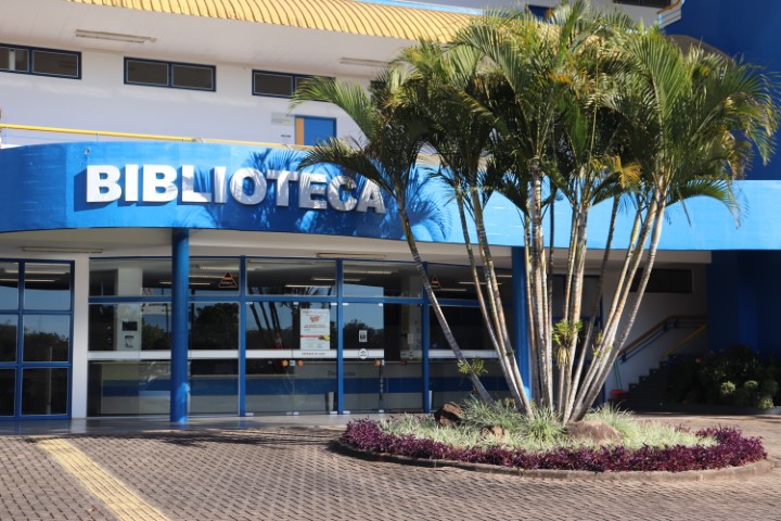 Biblioteca da Faccat comemora aniversário em julho