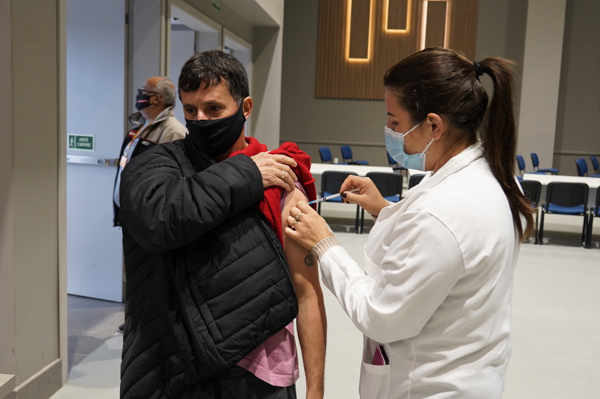 Taquara vacina moradores a partir dos 37 anos contra a Covid-19 nesta quinta-feira (08) nos postos de saúde