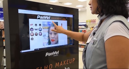 Alunos da Faccat desenvolvem soluções para rede de farmácias