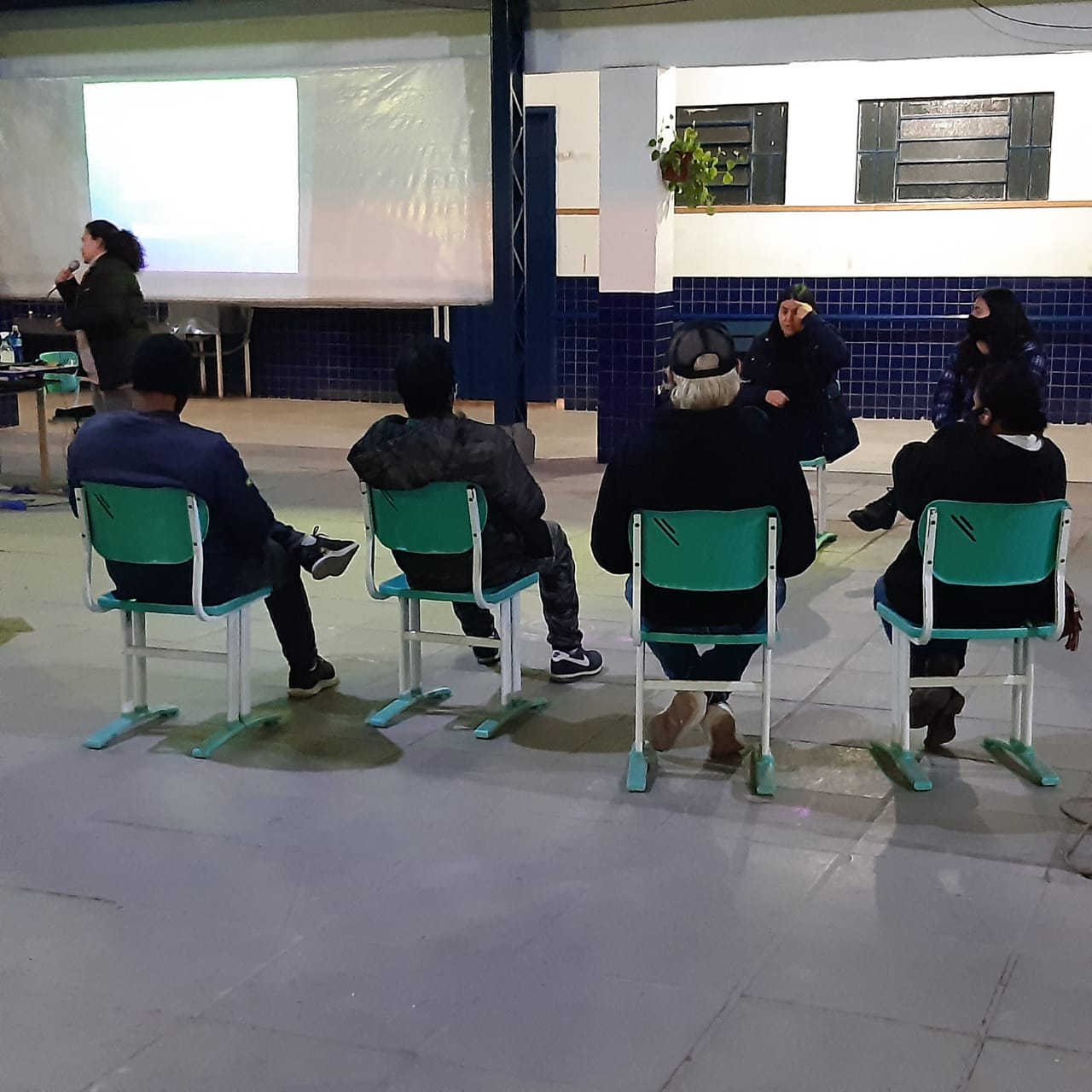 EJA em Parobé oferece aulas preparatórias com intérprete de libras