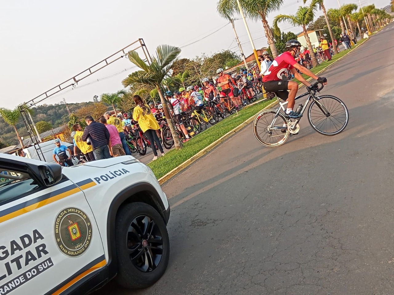 Volta Ciclística de Igrejinha homenageia os 184 anos da Brigada Militar