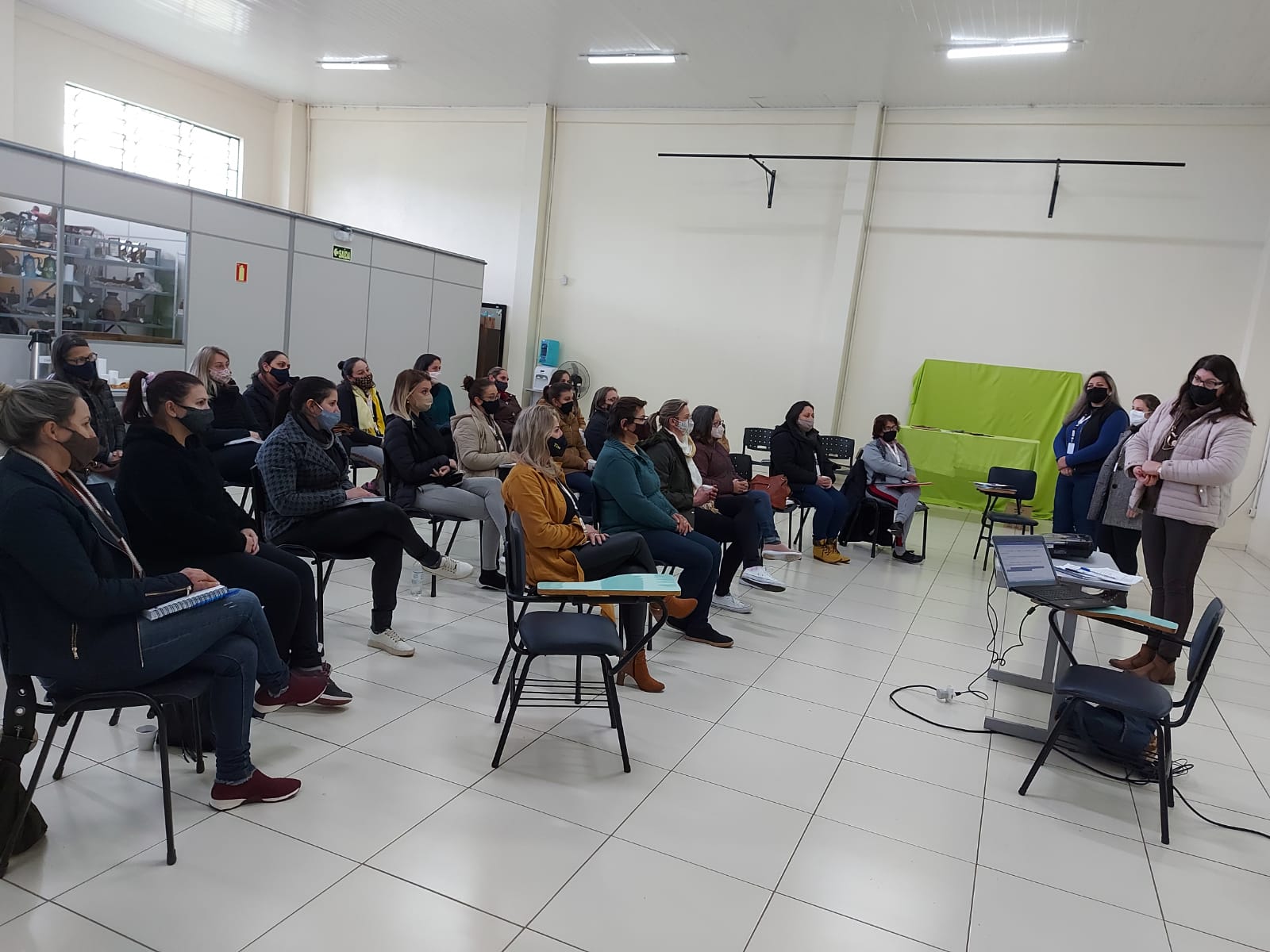 Secretaria de Educação de Rolante estuda reestruturação dos planos de estudo da educação infantil