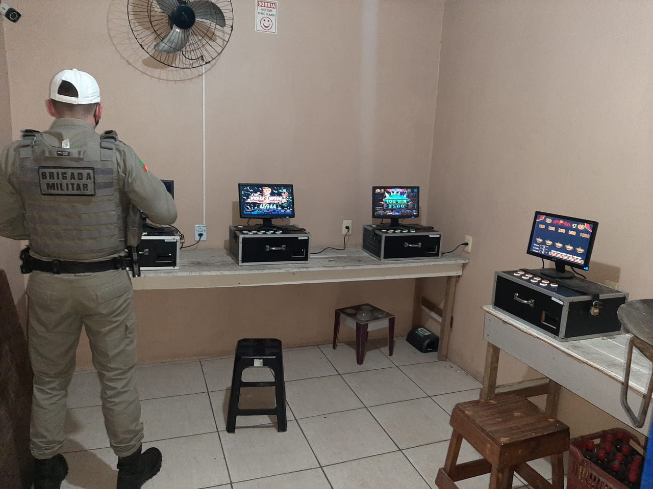 Máquinas caça-níqueis são apreendidas em Igrejinha
