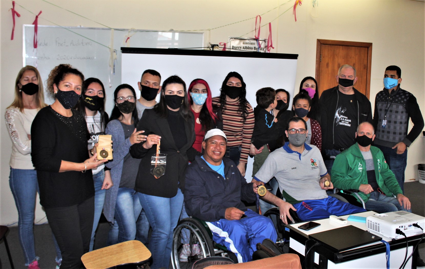 A superação que vale ouro: palestra com campeão paralímpico encanta Parobé