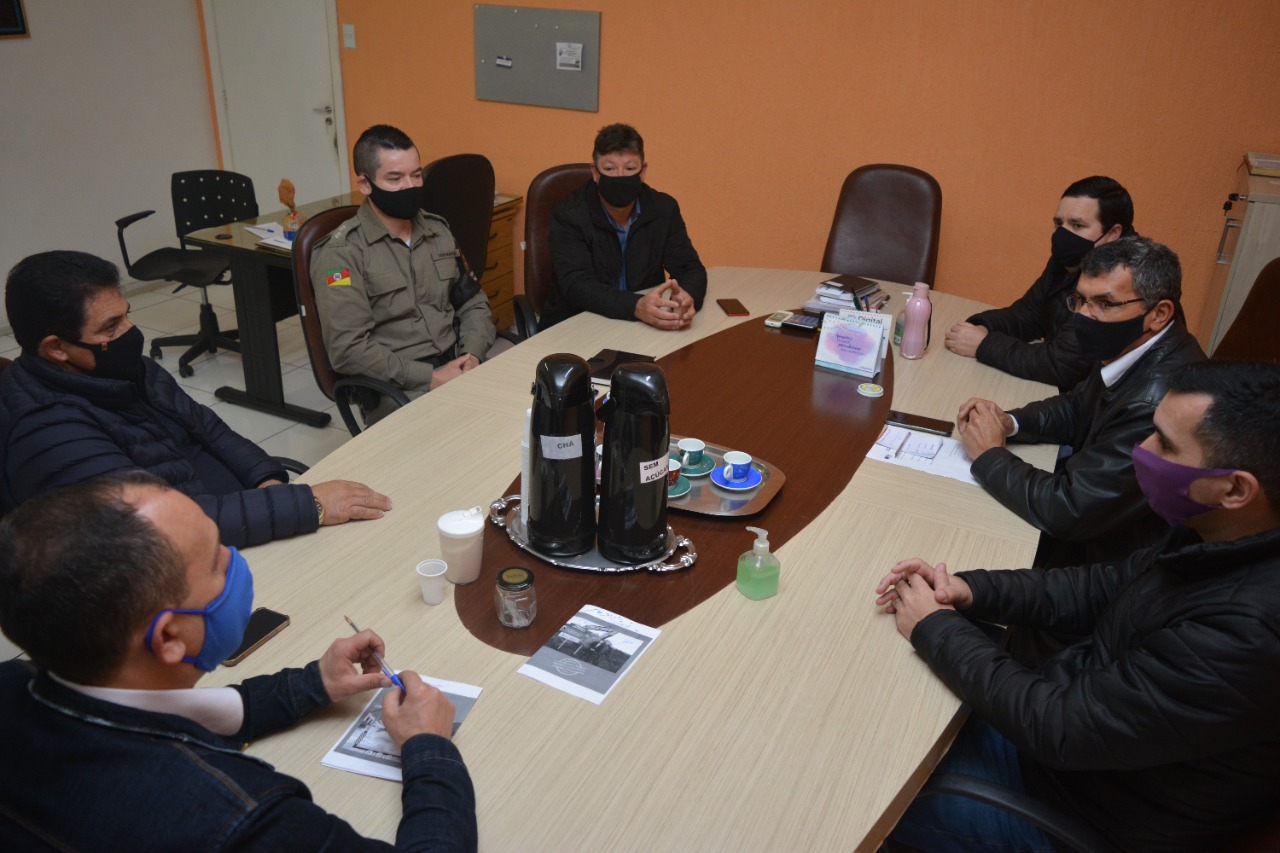 Vereadores se reúnem com tenente da Brigada Militar de Parobé