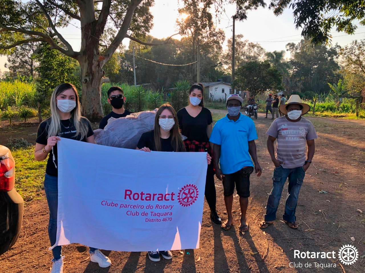 Rotaract realiza projeto "Ajude a aquecer um lar taquarense"