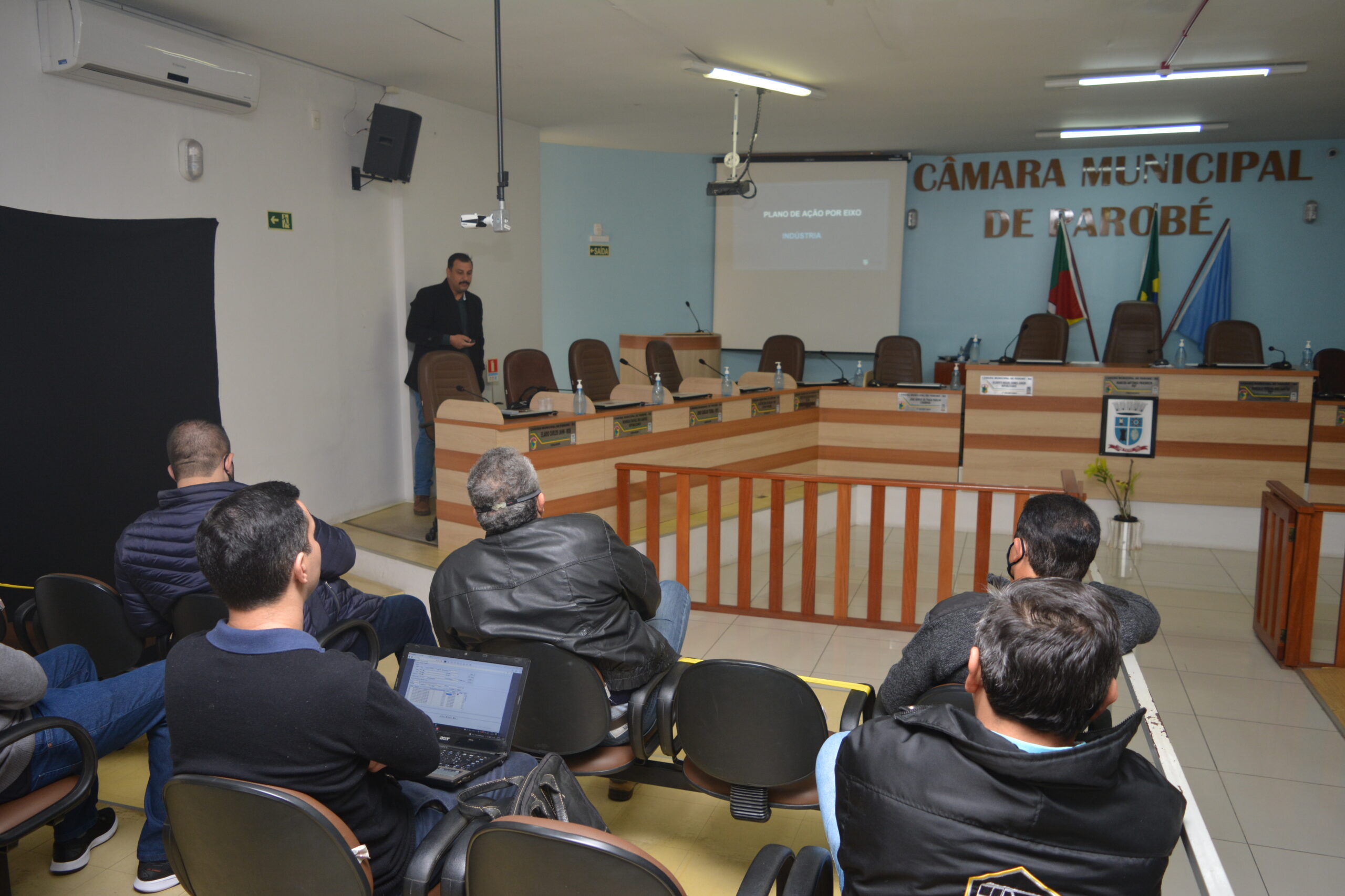 Vereadores participam de apresentação do plano de desenvolvimento econômico de Parobé