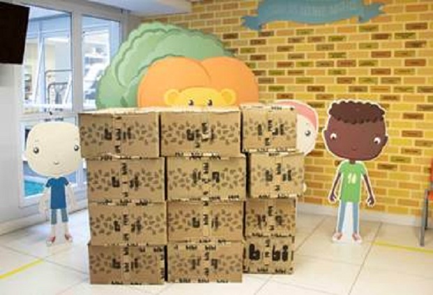 Instituto do Câncer Infantil de Porto Alegre recebe doação de calçados da Bibi