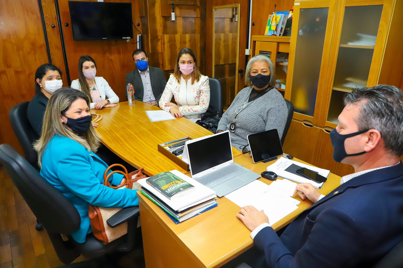 Dalciso apoia a regulamentação da profissão de podologia