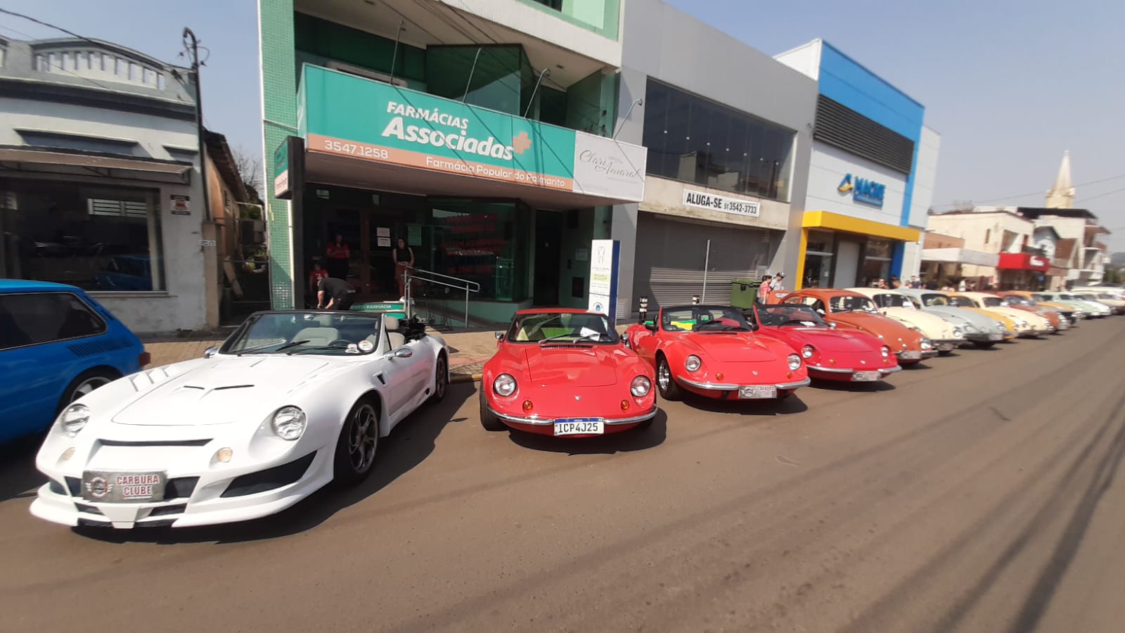 3º Encontro de Veículos Antigos é realizado em Rolante