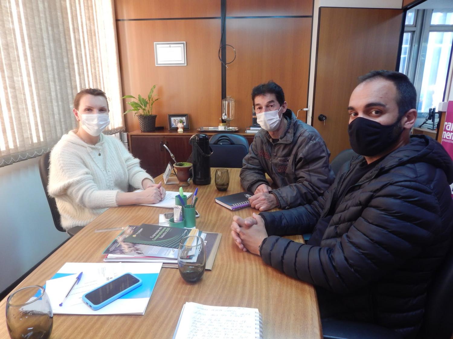 Elias e Dodô Mello realizam reunião sobre hospital e pedágios