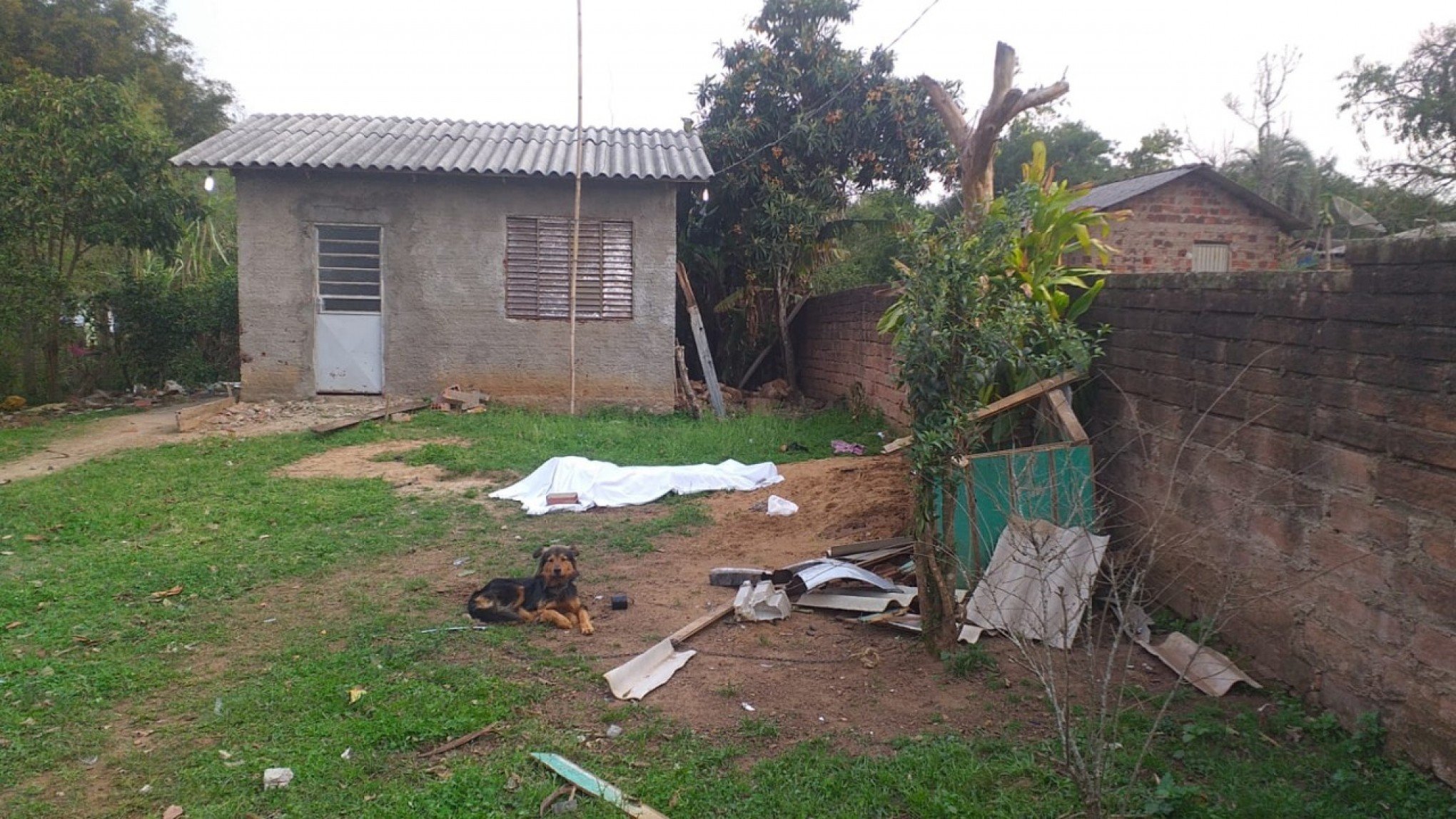 Homem é assassinado a golpes de facão em Taquara