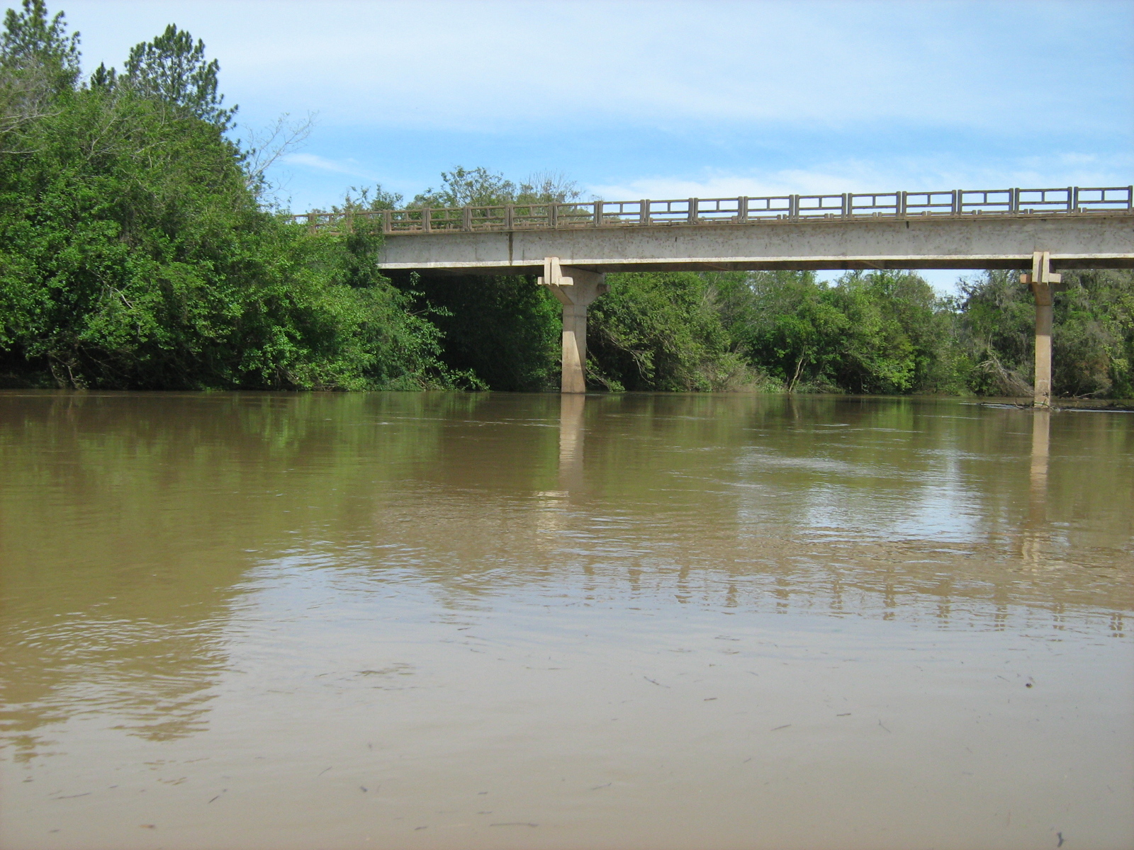 Águas de Março objetiva sensibilizar estudantes e comunidade sobre a importância dos rios e arroios que banham Taquara