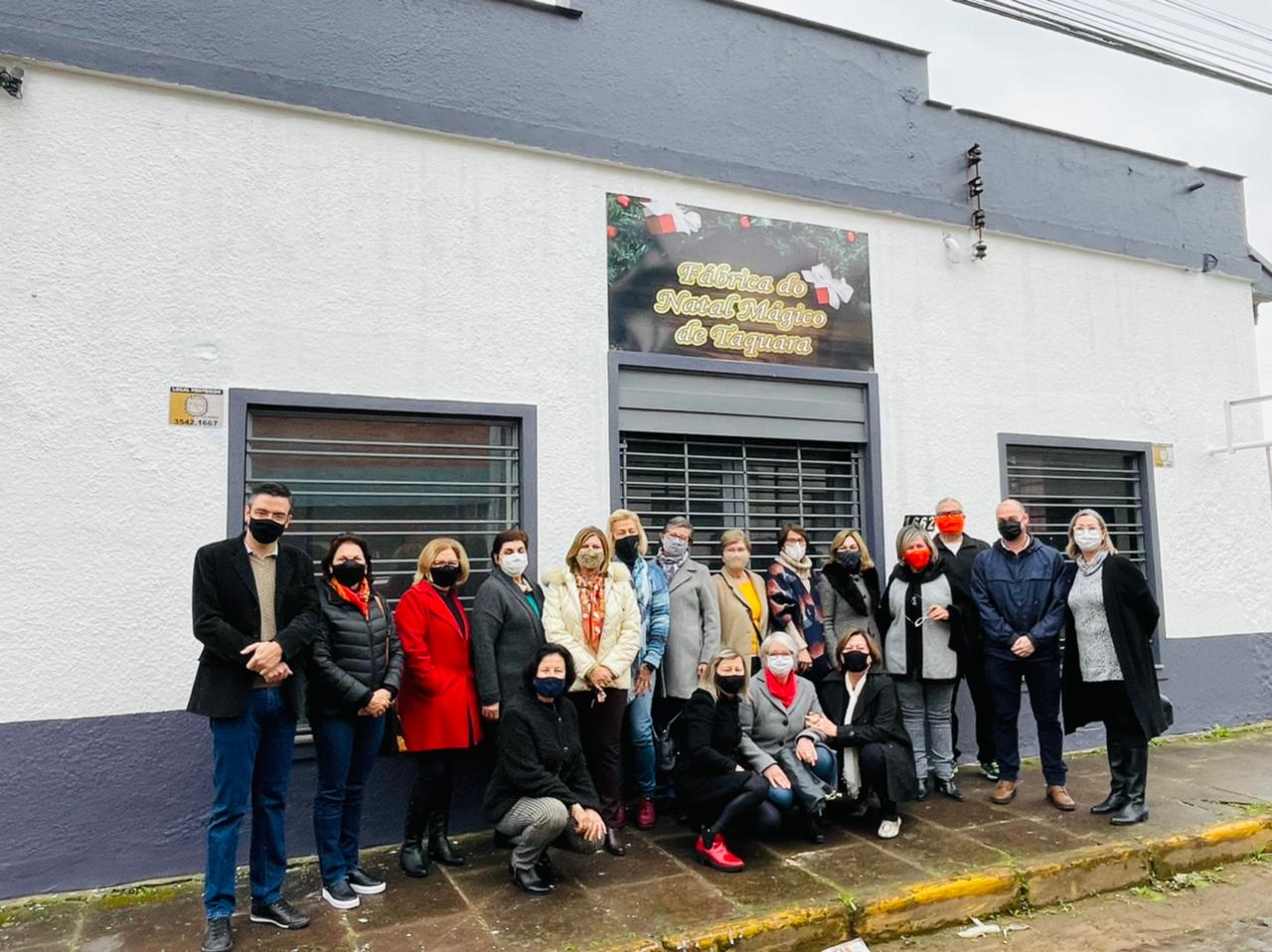 Voluntárias do Natal Mágico de Taquara se instalam em novo endereço