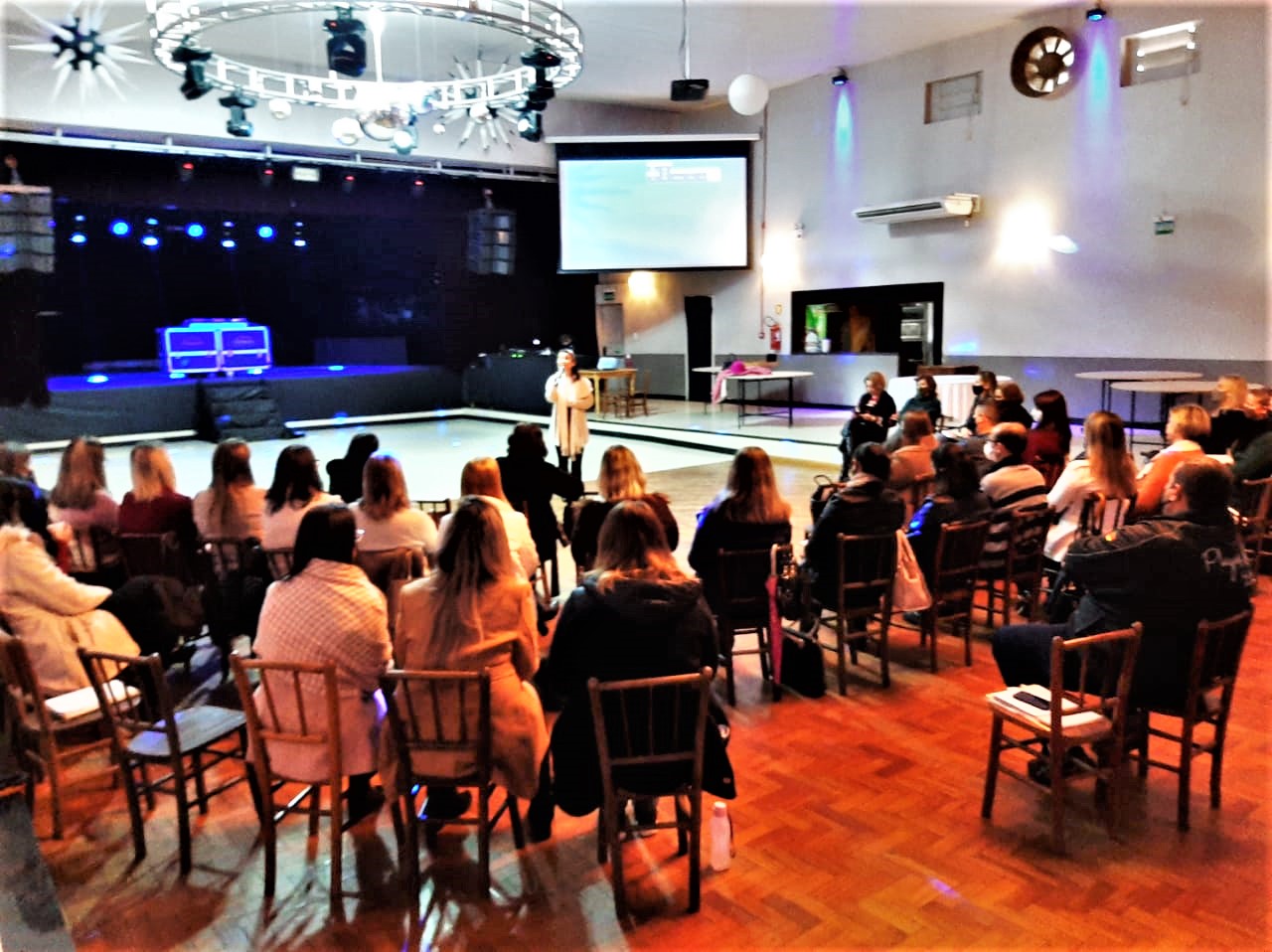 Políticas públicas inclusivas foram pauta da reunião de diretores da rede municipal de Parobé