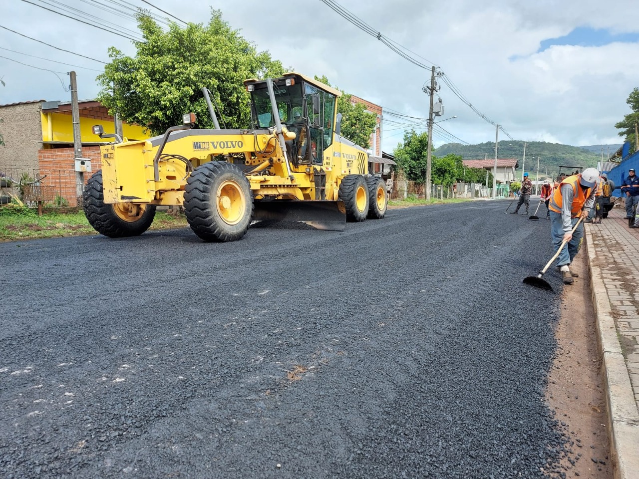 Duas ruas de Rolante recebem investimentos em pavimentação asfáltica