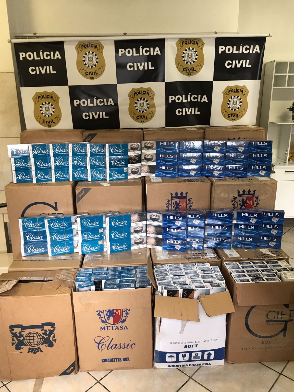 Polícia Civil realiza Operação Prefácio e apreende drogas e cigarros contrabandeados em Parobé