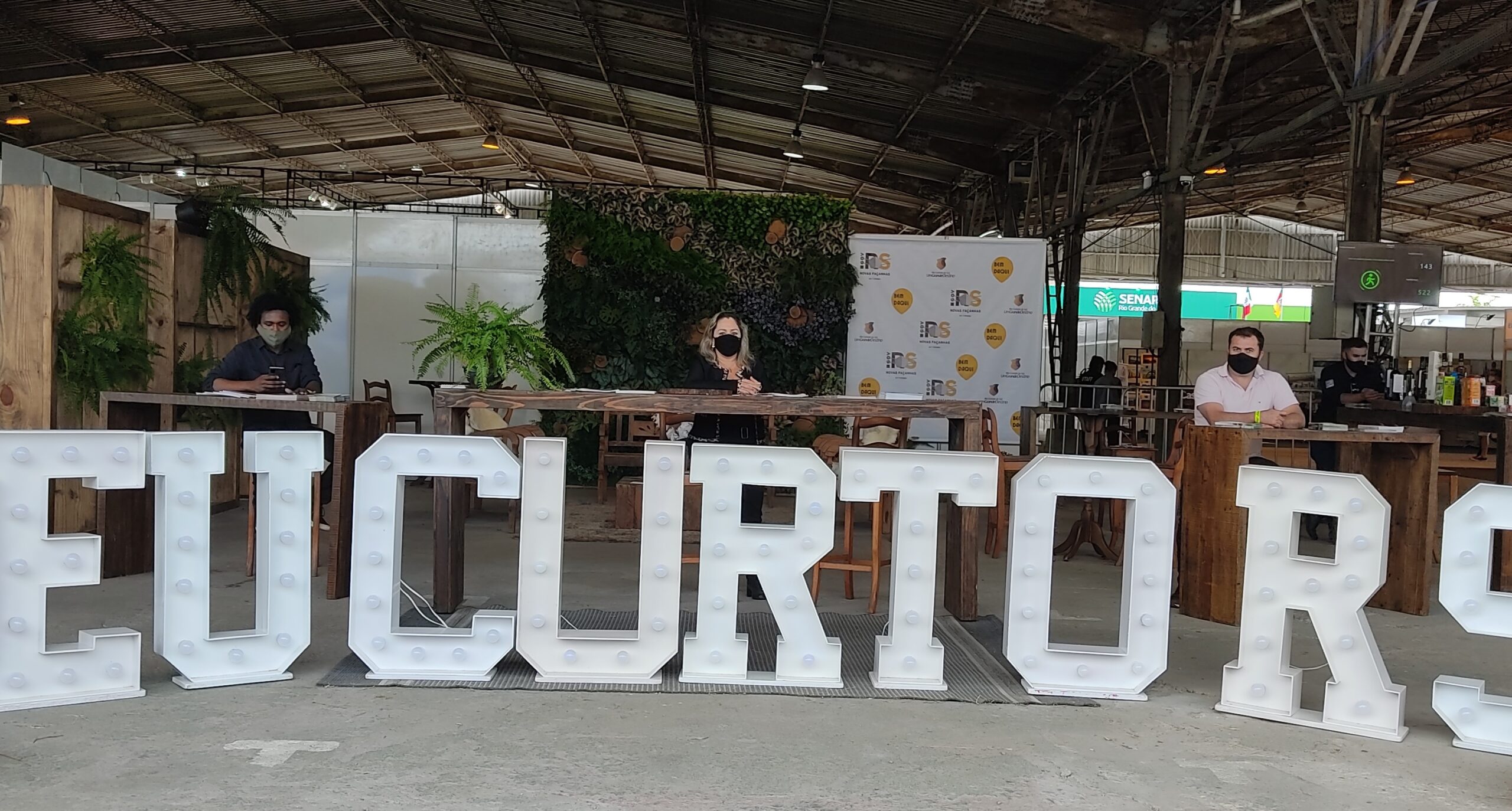 Diretoria de Turismo de Três Coroas divulga o município na Expointer 2021