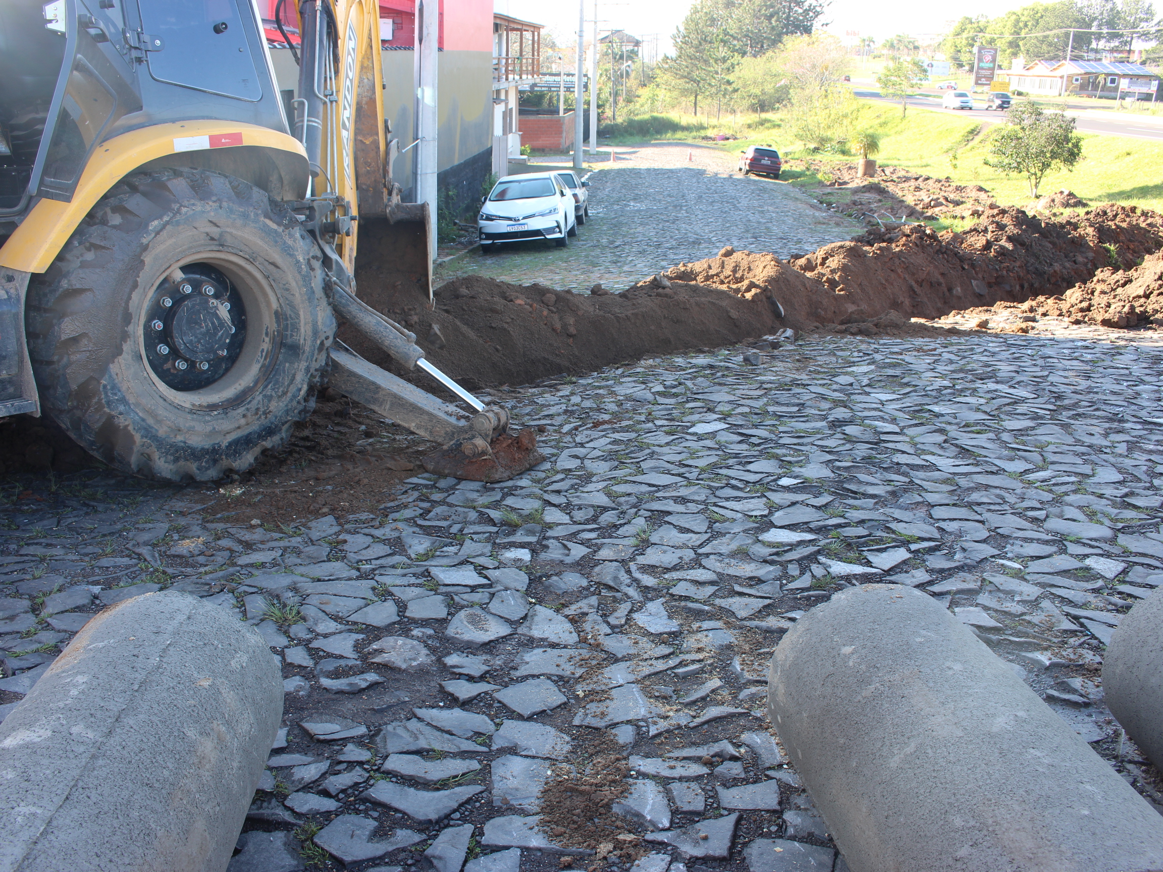 Prefeitura de Parobé implanta nova rede de canalização na rua Araucária no loteamento Colina do Leão