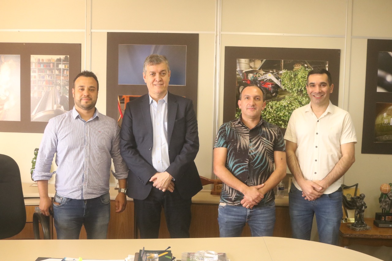 Vereadores de Parobé buscam projetos para o desenvolvimento durante agenda com secretário estadual