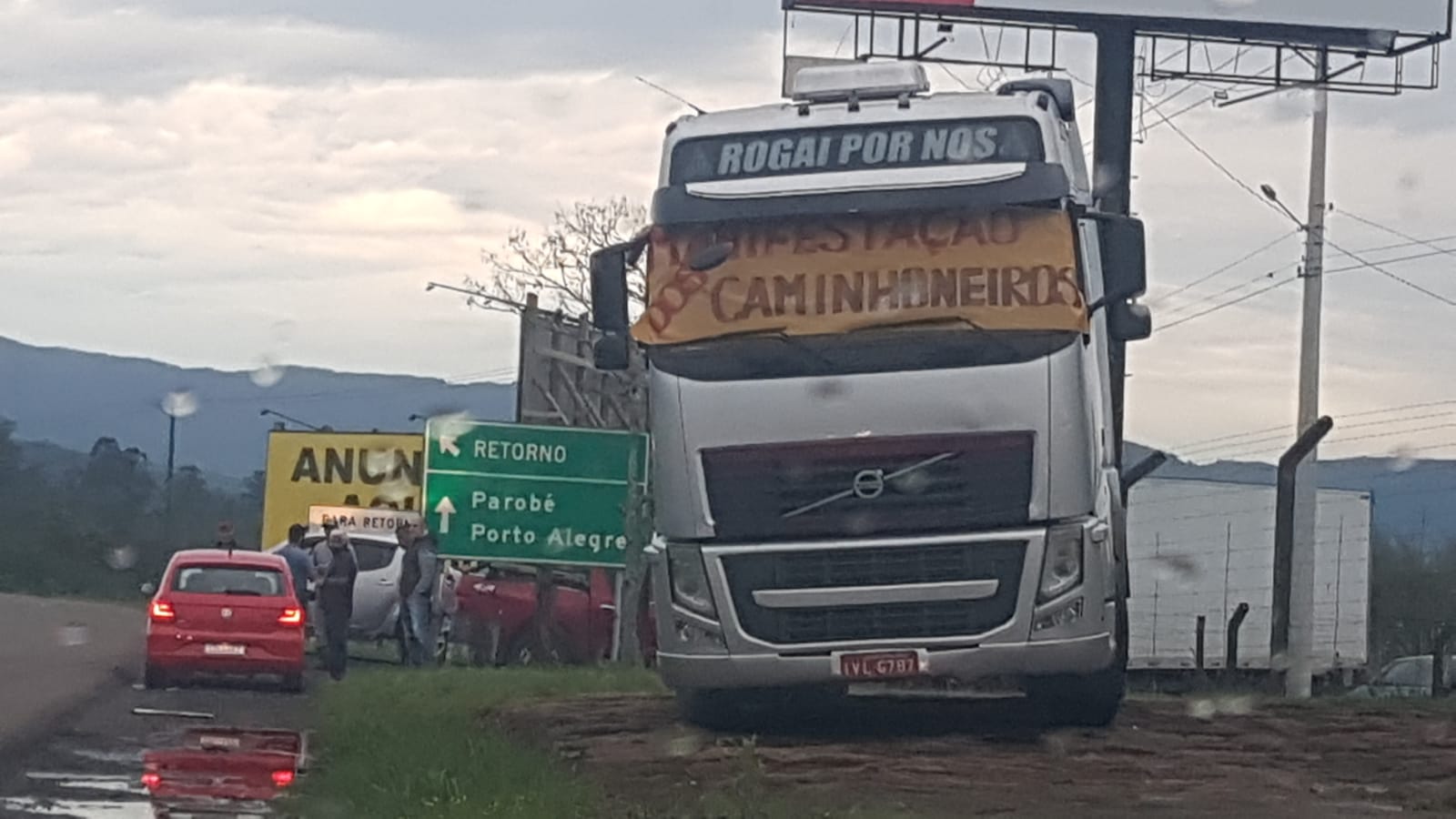 Paralisação dos caminhoneiros no Vale do Paranhana começa a tomar forma na ERS-239