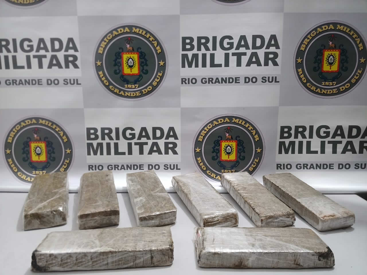 Dupla é presa com cinco quilos de maconha em Três Coroas