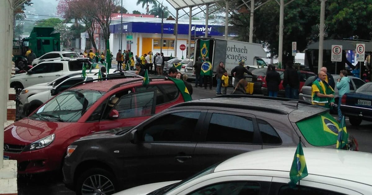 Vale do Paranhana registra atos de apoio ao presidente Bolsonaro