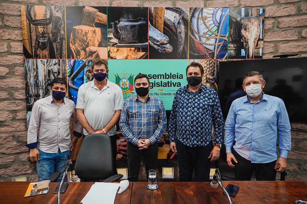 Prefeito de Rolante e vereadores do MDB visitam presidente da Assembleia Legislativa na Expointer