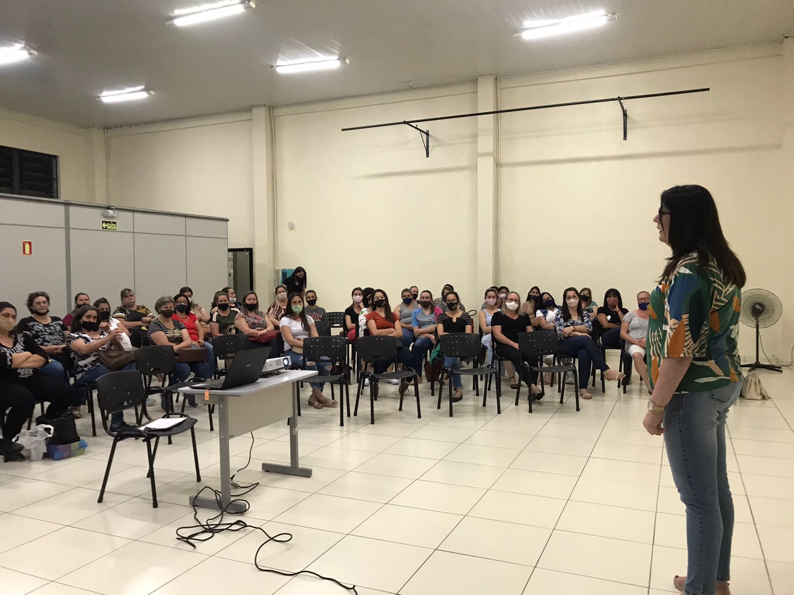 Secretaria de Educação de Rolante promove capacitação para serventes merendeiras da rede municipal de ensino