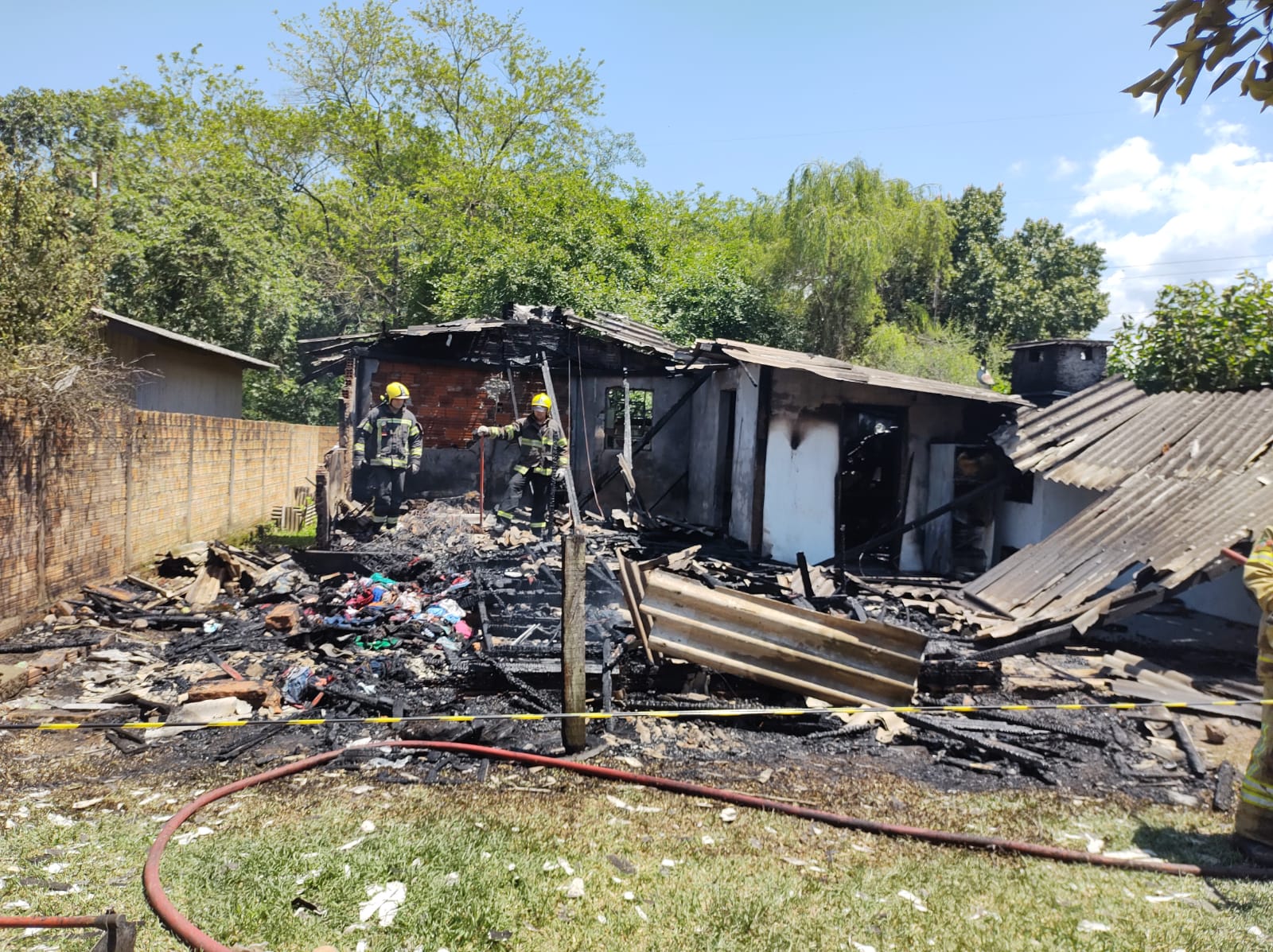 Meninas vitimadas em incêndio são identificadas em Taquara; prefeitura decreta luto oficial