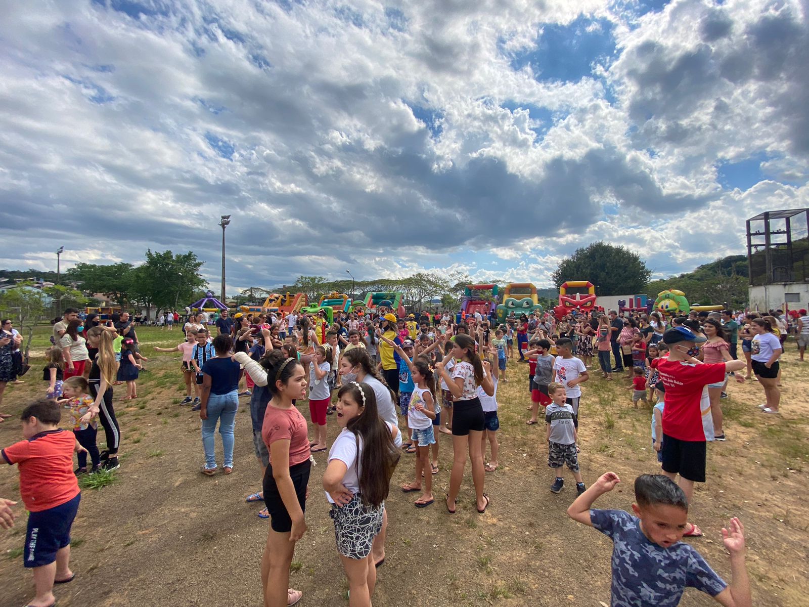 Centenas de participantes prestigiam Festa das Crianças do Sindicato dos Sapateiros de Parobé