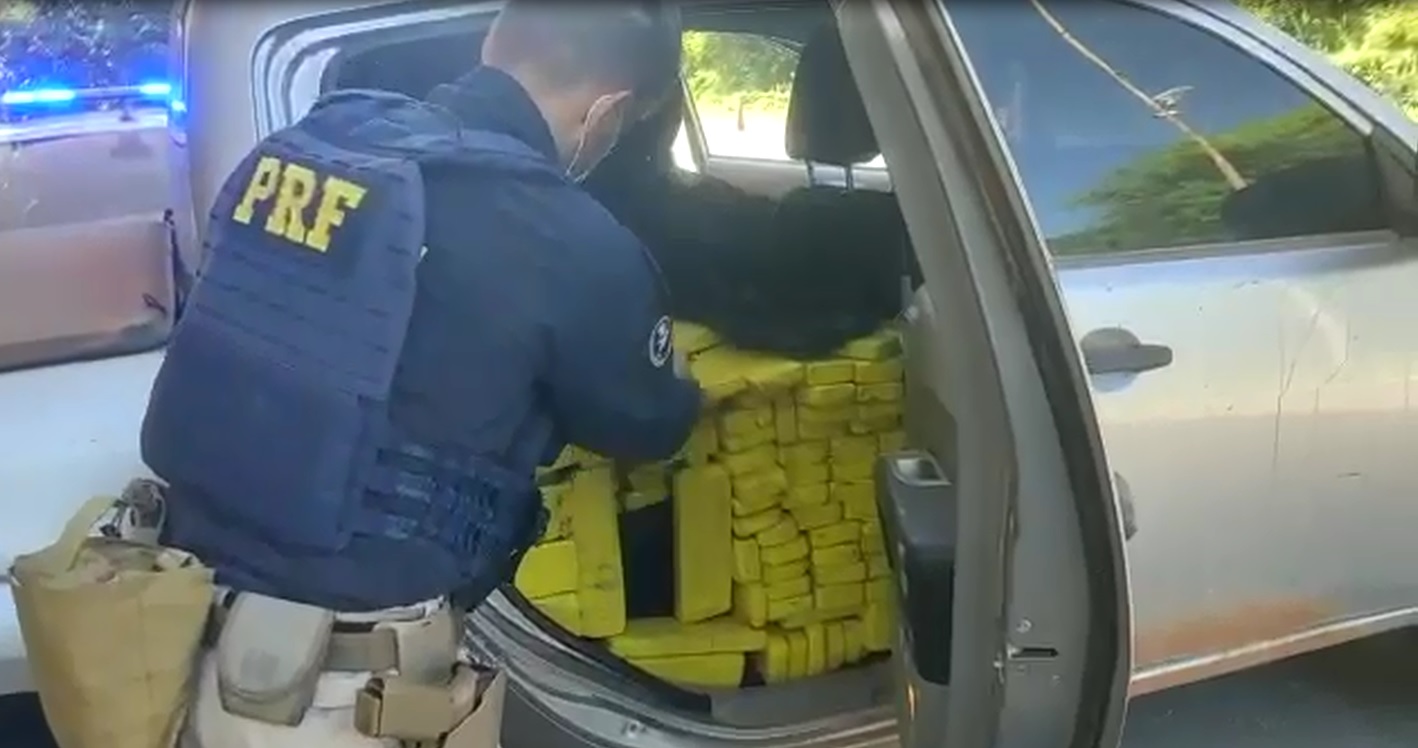 Taquarenses são presos com quase 800 quilos de maconha em Santa Maria