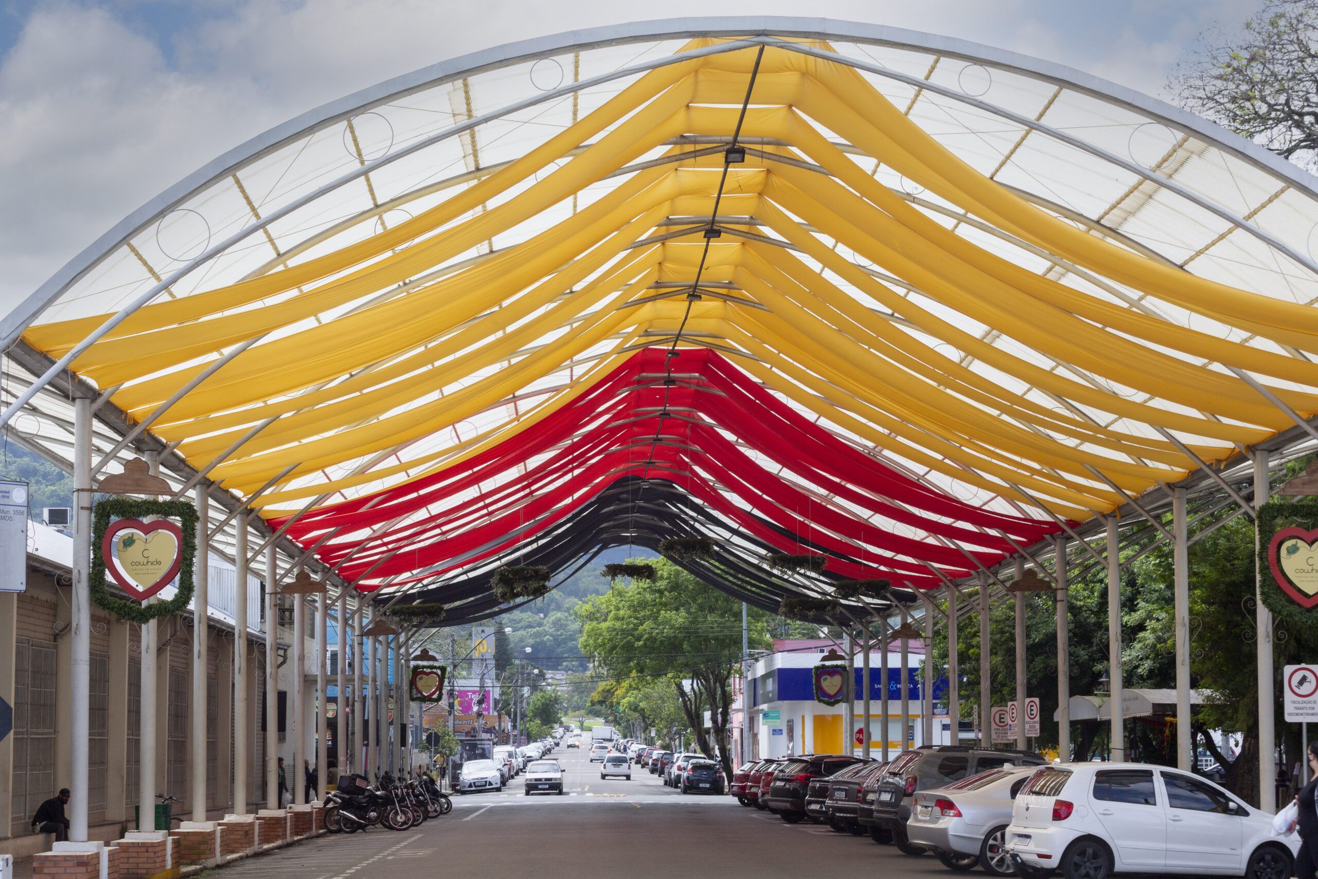 Decoração prepara Igrejinha para mais uma edição do Oktober em Casa