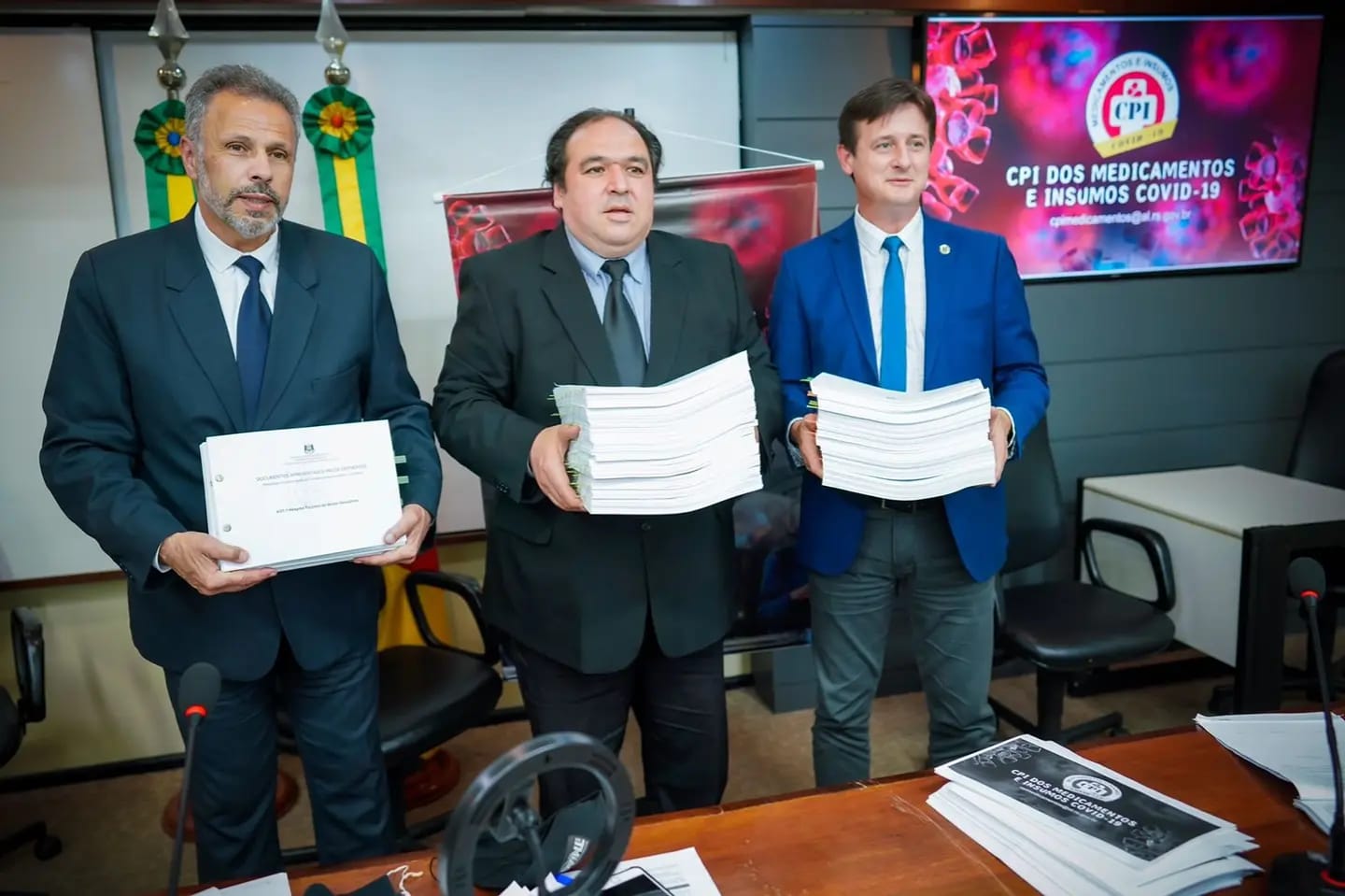 CPI sugere indiciamento de 3 indústrias farmacêuticas e 68 distribuidores de medicamentos e insumos