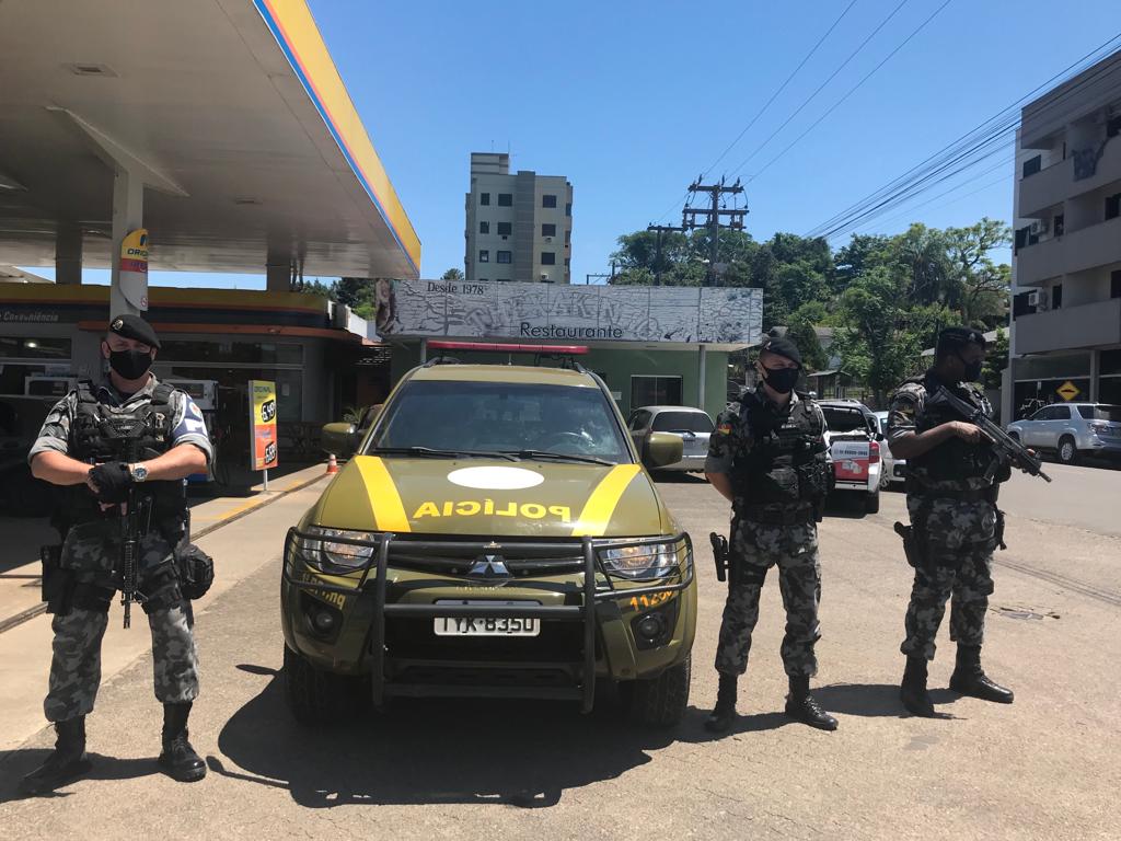 Equipes do Batalhão de Choque de Porto Alegre reforçam policiamento em Taquara e Parobé