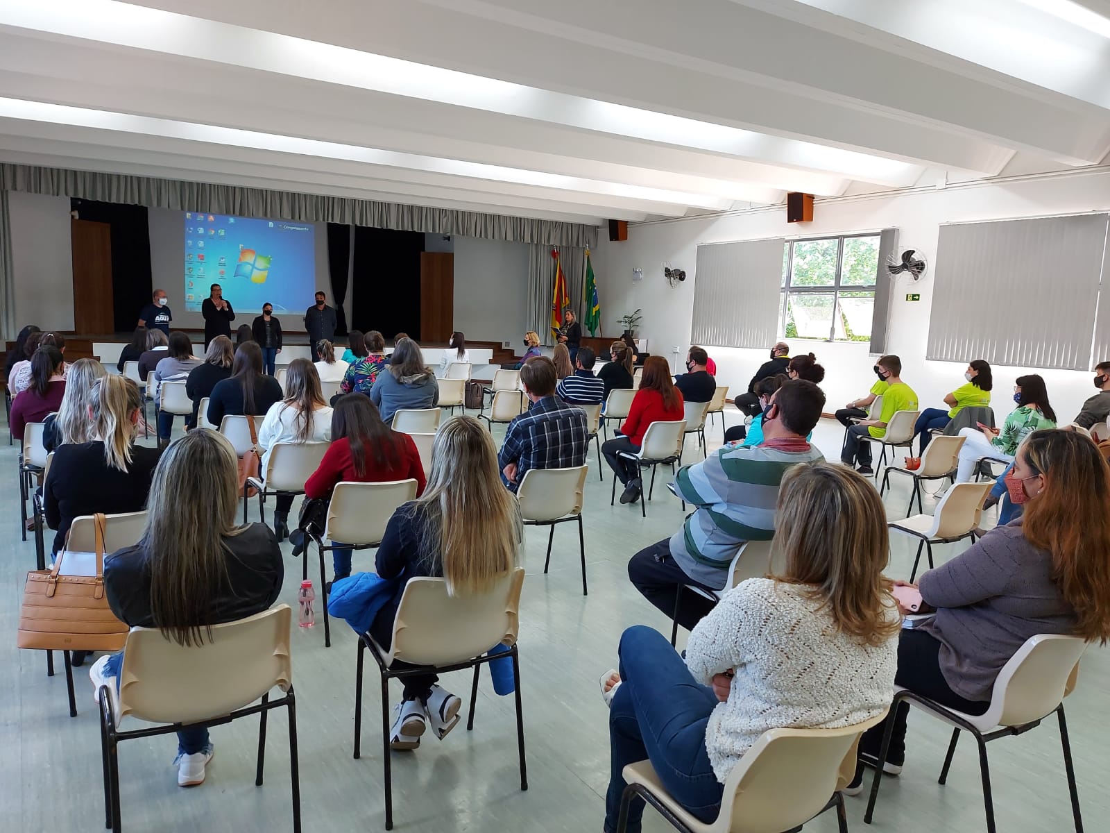 Etapa preparatória da Conferência Nacional de Educação é realizada em Rolante