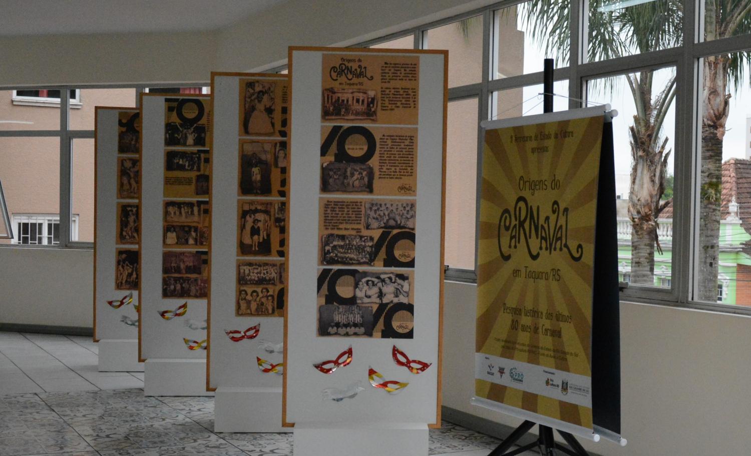 Exposição Origens do Carnaval em Taquara está disponível para visitação na Câmara