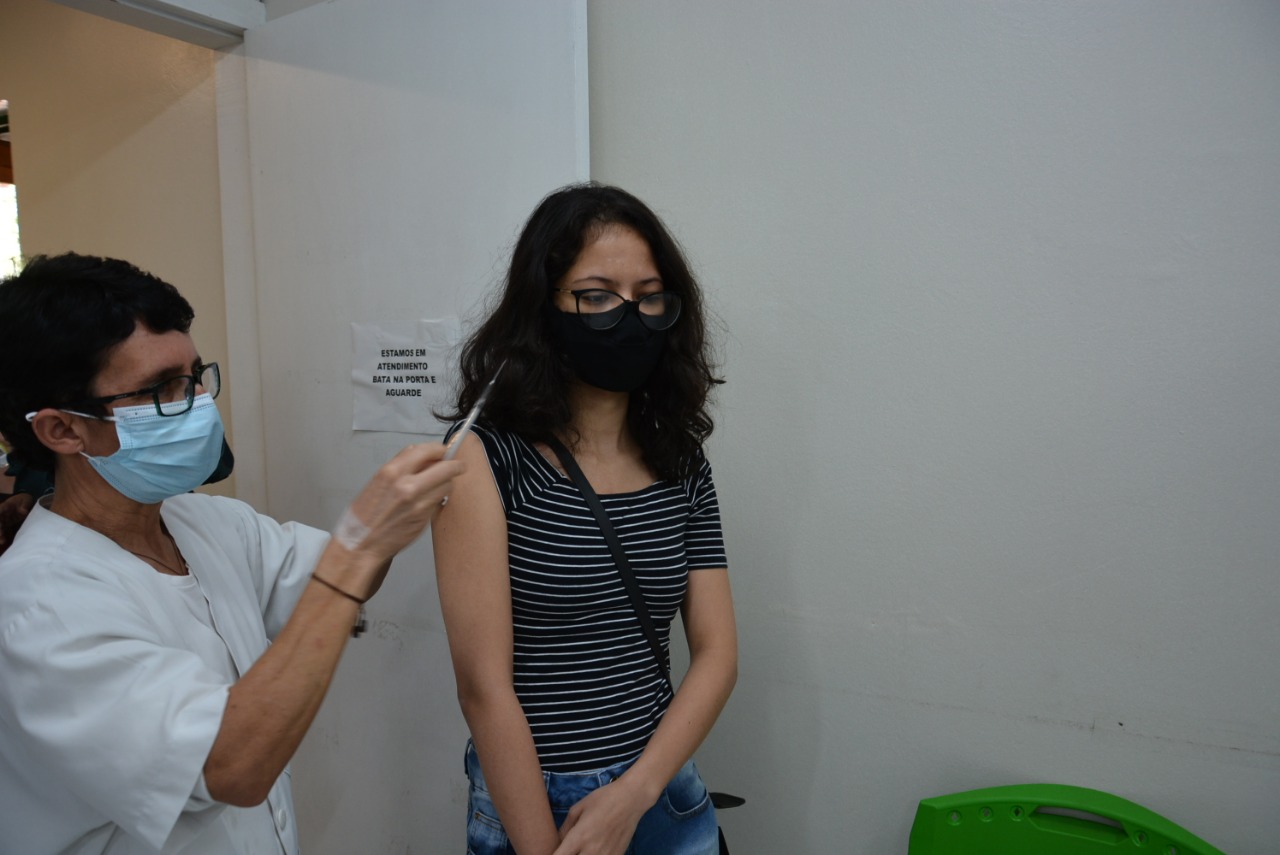 Taquara inicia vacinação de adolescentes com 13 anos ou mais nesta sexta-feira (8)
