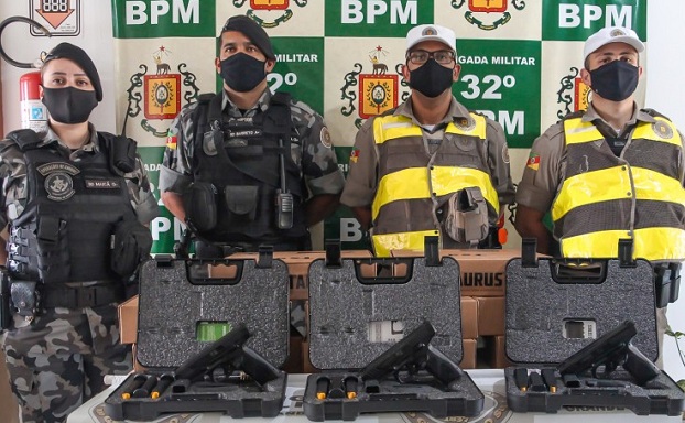 Quartéis da Brigada Militar de Taquara e Parobé recebem novas armas para o combate à criminalidade
