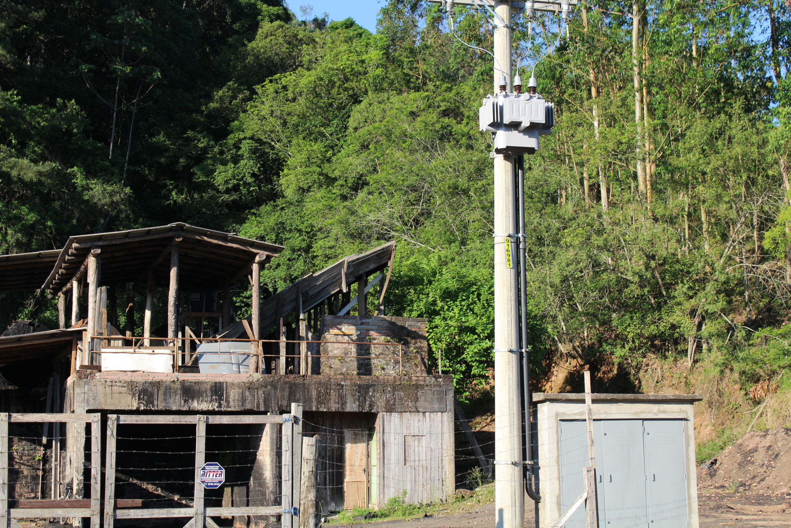 Prefeitura de Três Coroas está reativando sua usina de asfalto