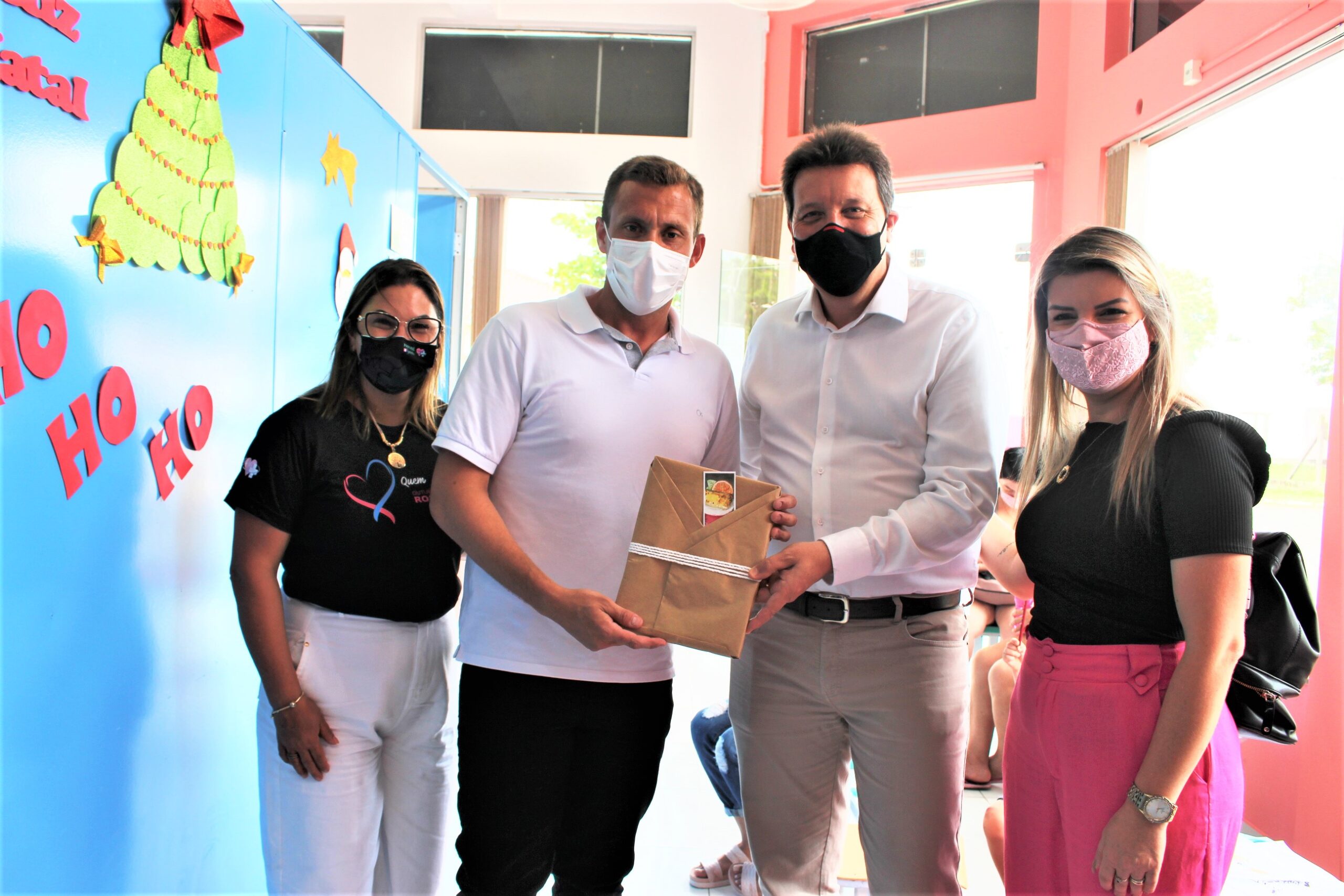 Prefeito de Campo Bom conhece trabalho desenvolvido no Centro Municipal de Atendimento à Criança de Parobé