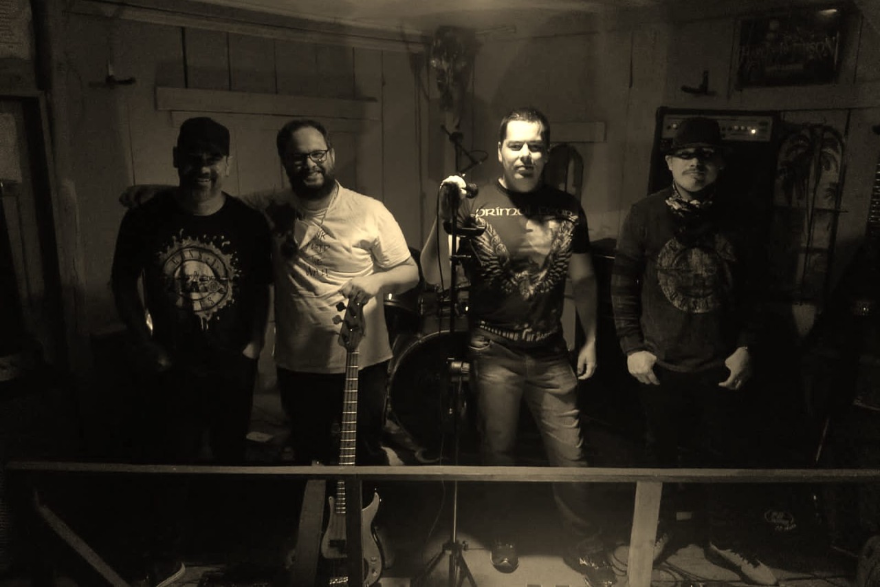 Banda Mundo Reverso traz pop e rock para abertura do palco aberto do Natal Mágico de Taquara