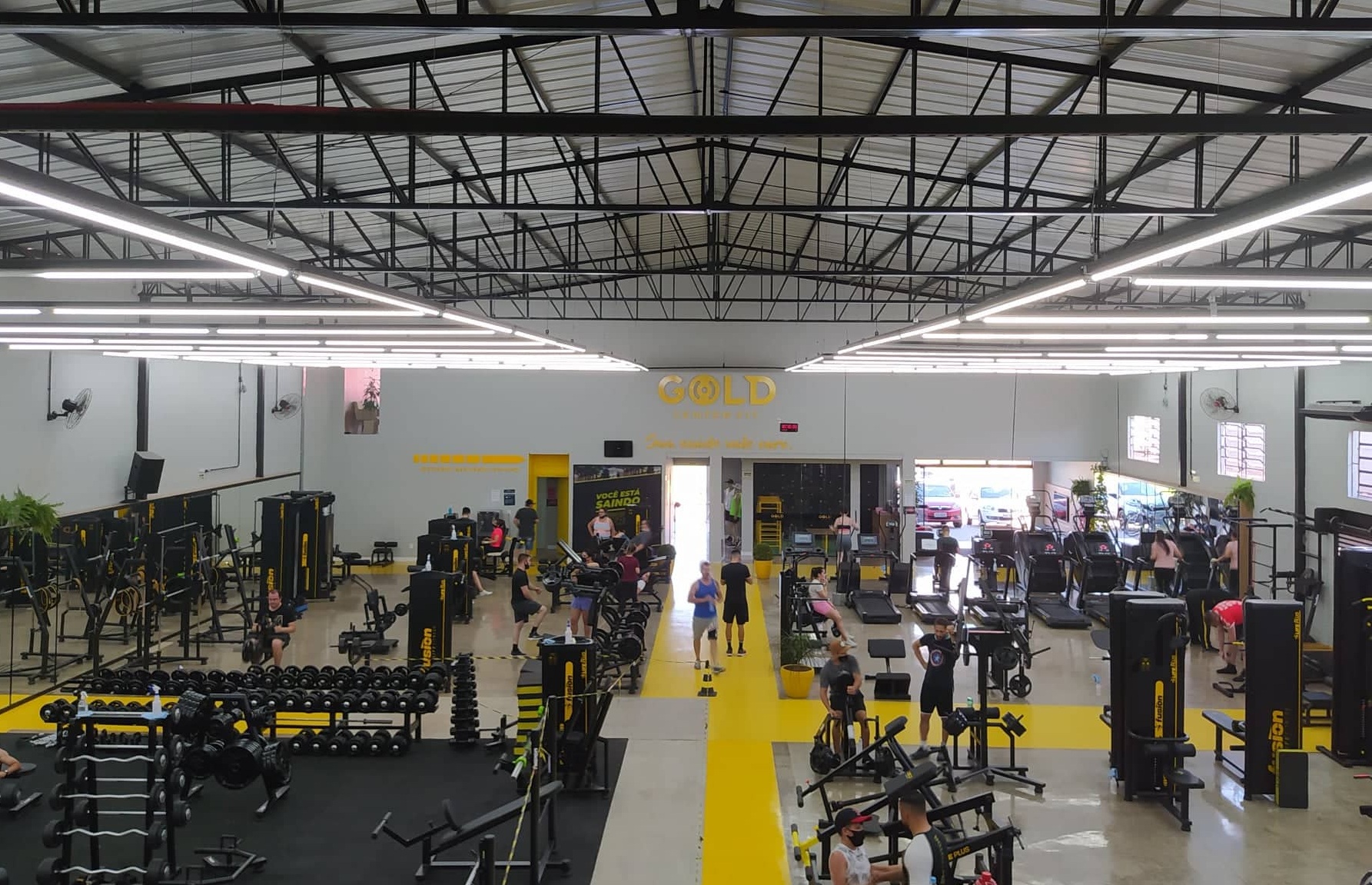 Empresário aposta em novo conceito de academia com espaço de 1300m² e equipamentos de última geração em Parobé