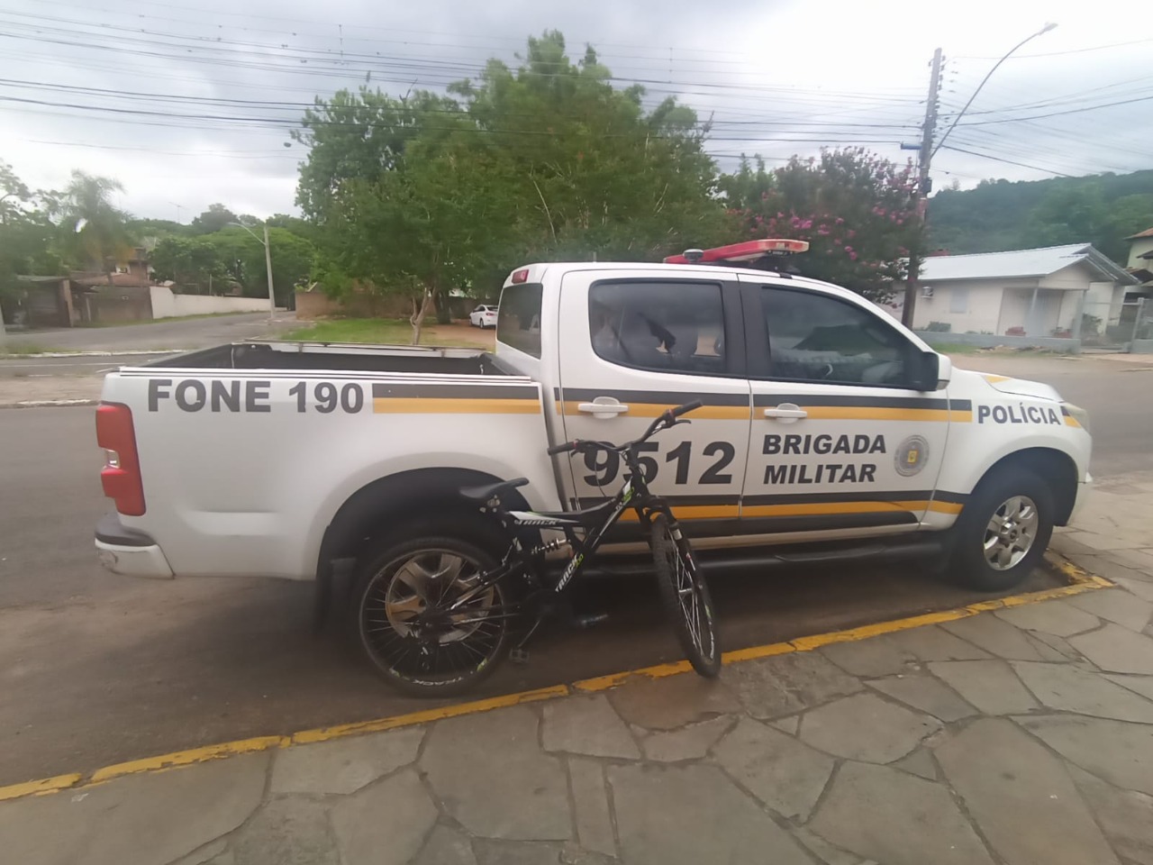 Homens são presos por furto e receptação de bicicleta em Três Coroas