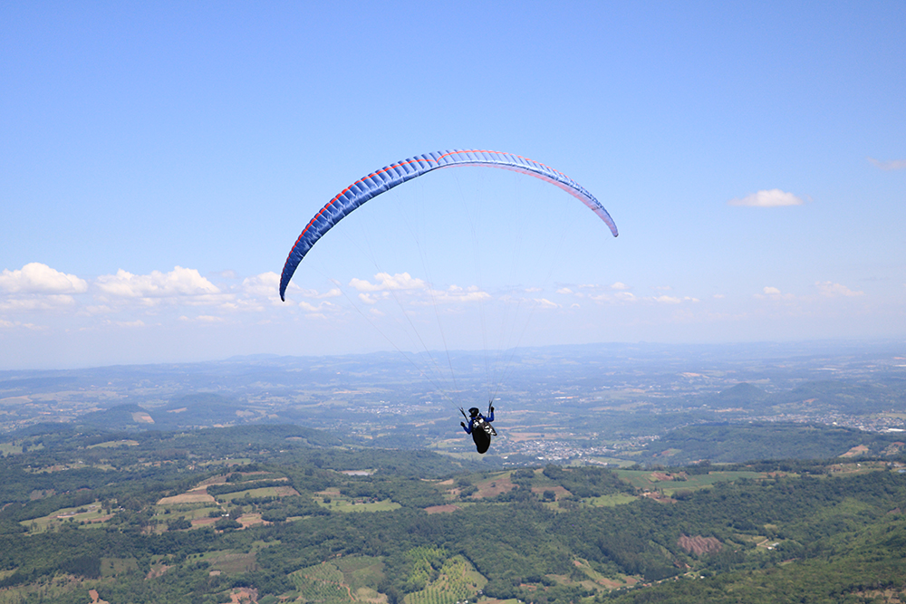 Atletas do Clube Serra Grande de Voo Livre de Igrejinha conquistam títulos no Campeonato Gaúcho de Parapente