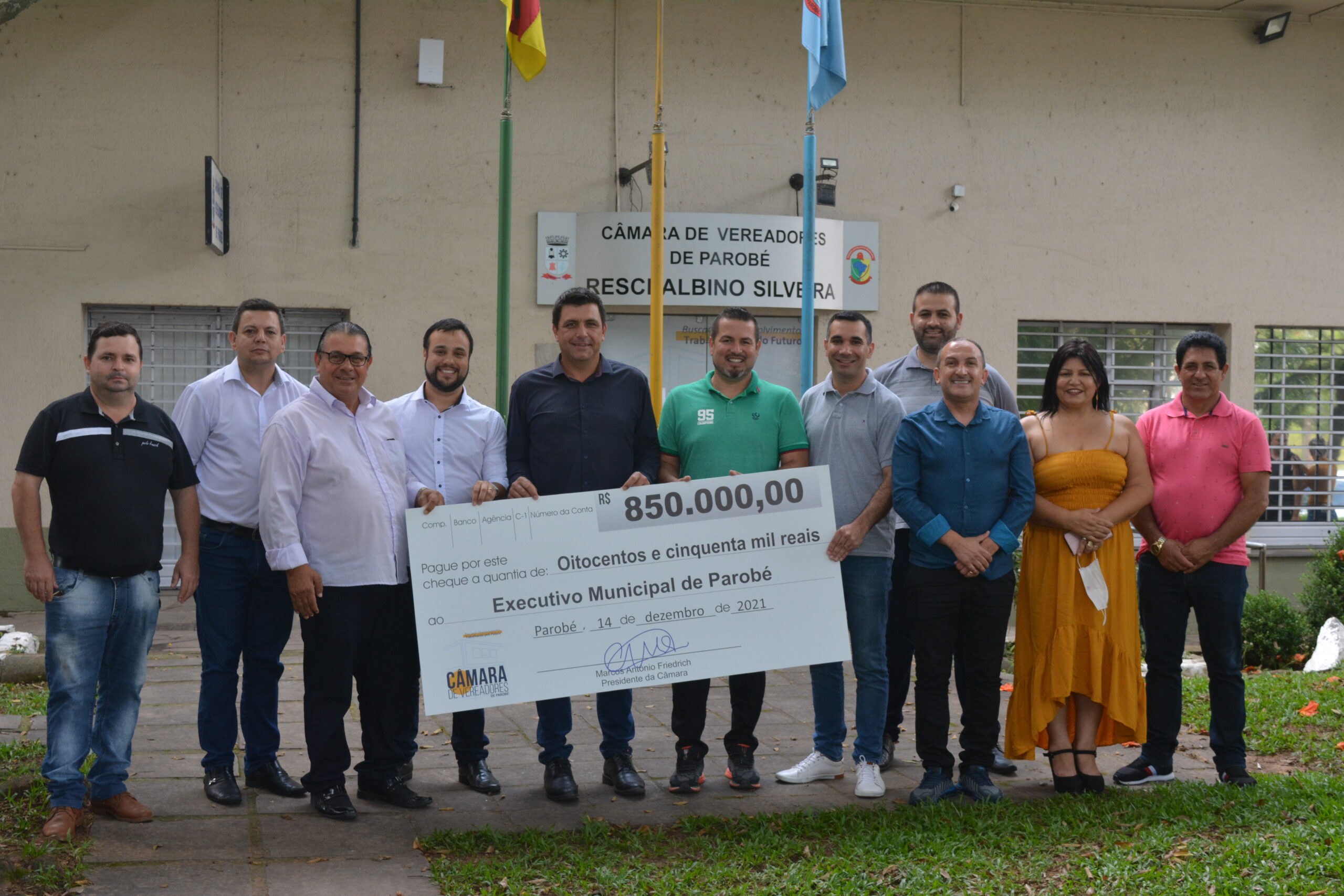 Vereadores de Parobé comemoram repasse anual de R$ 850 mil para o Executivo Municipal