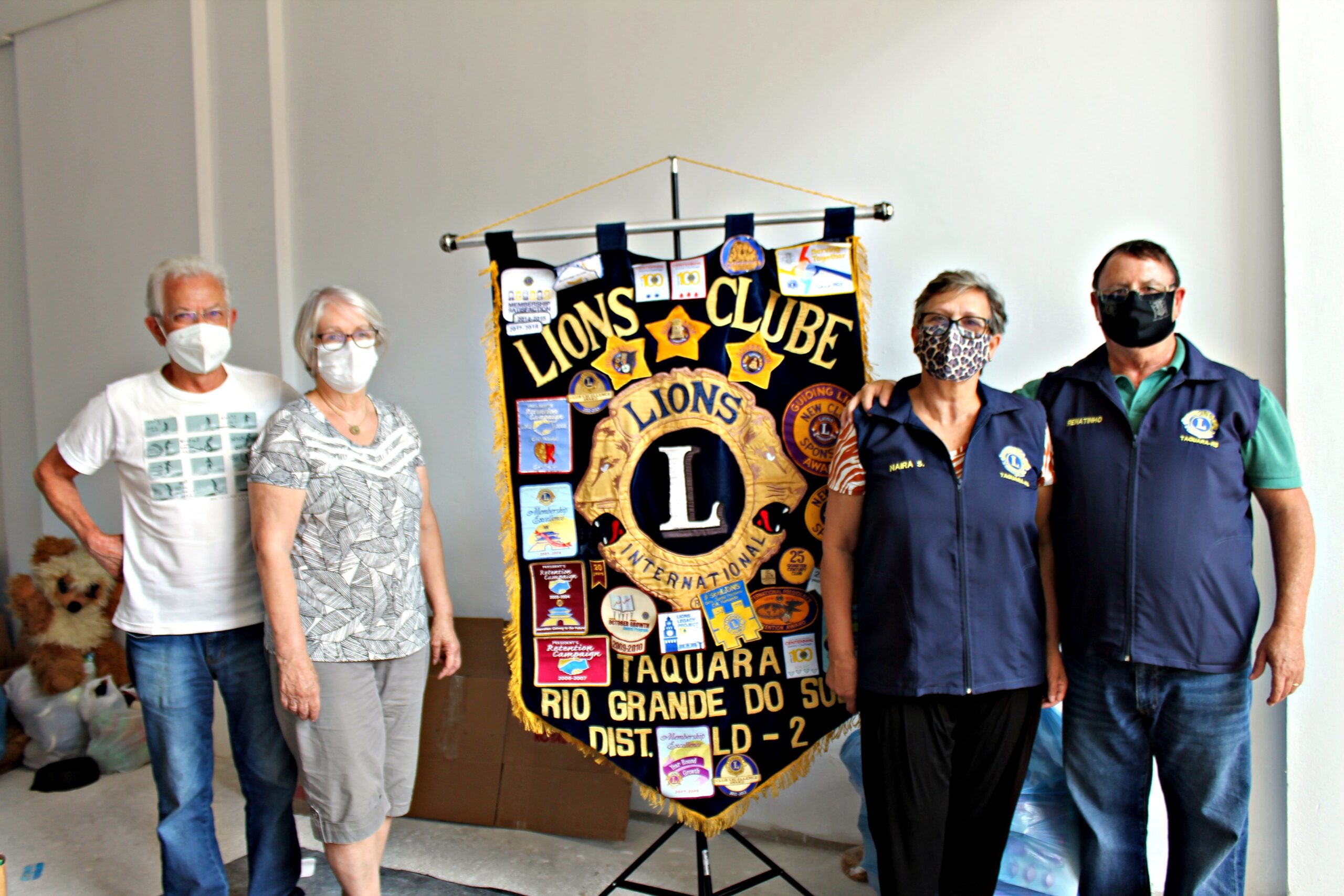 Membros do Lions Clube Taquara arrecadam mais de quatro mil itens de doação durante o Natal Solidário