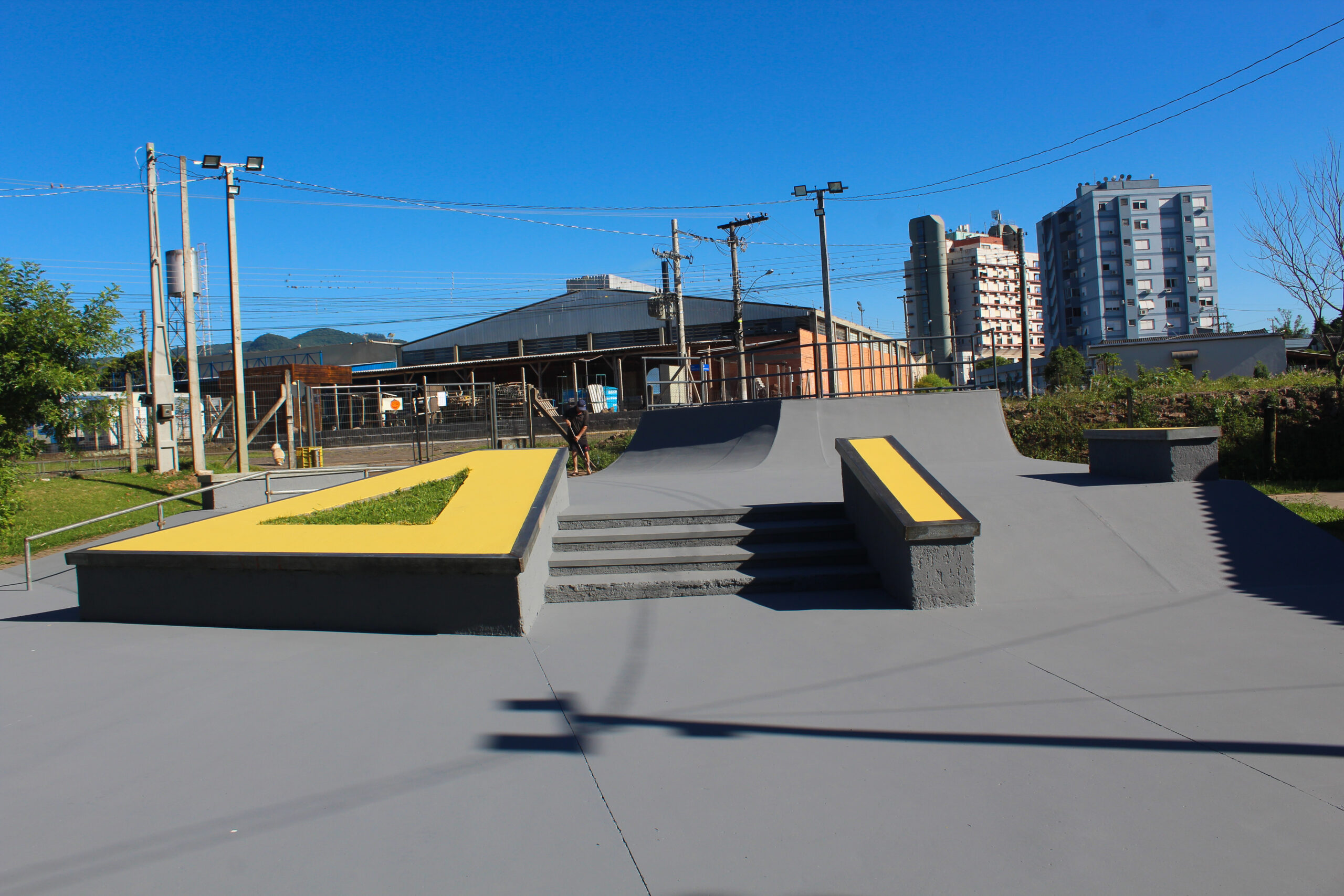 Pista de skate e quadra de areia recebem revitalização em Igrejinha
